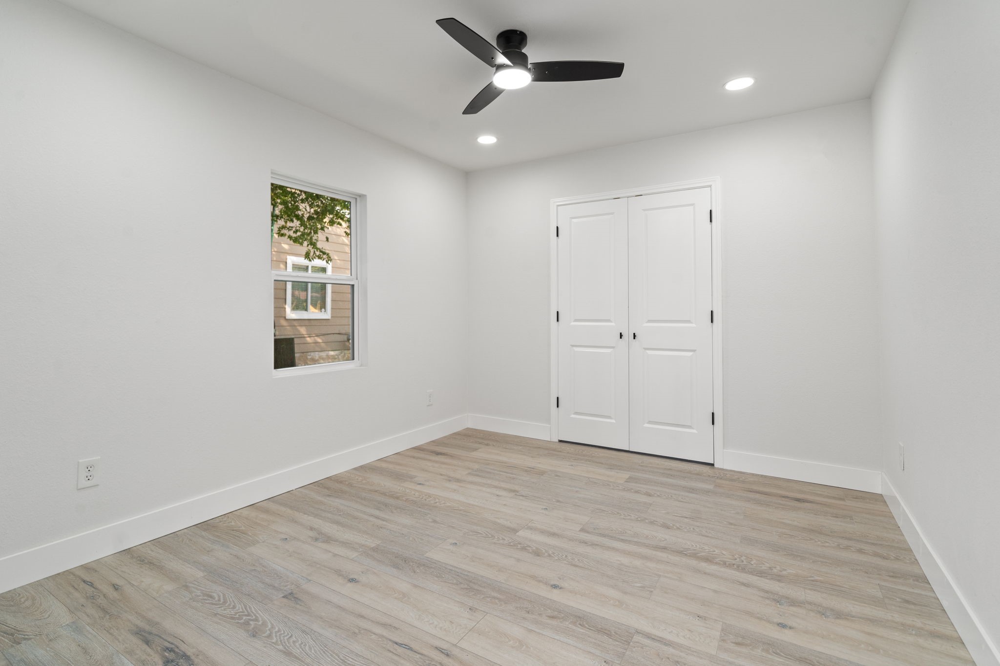 1604 Arbor Arlington TX 76010