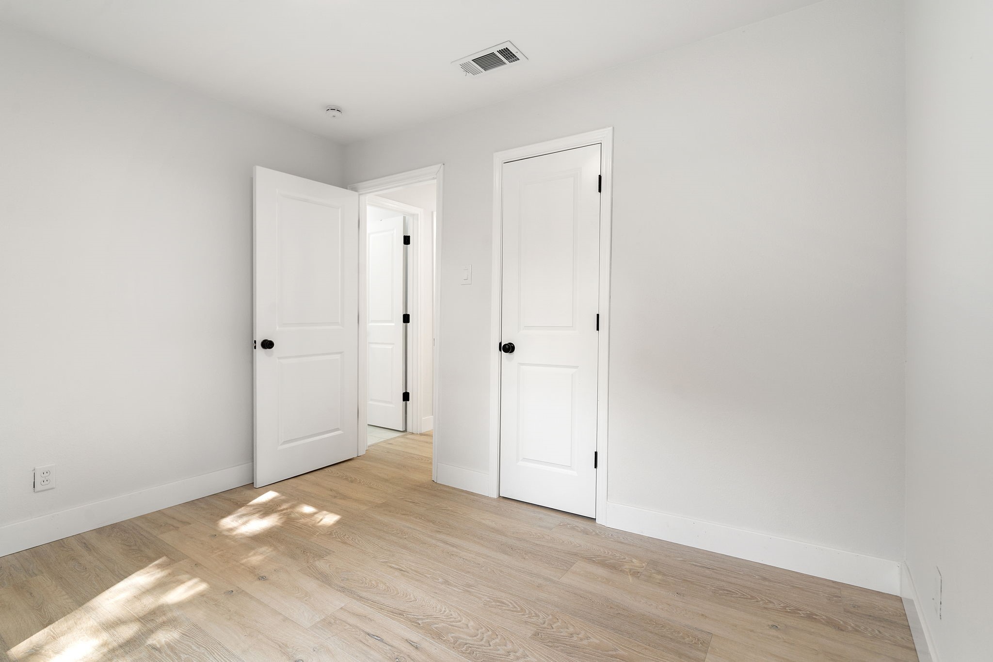 1604 Arbor Arlington TX 76010