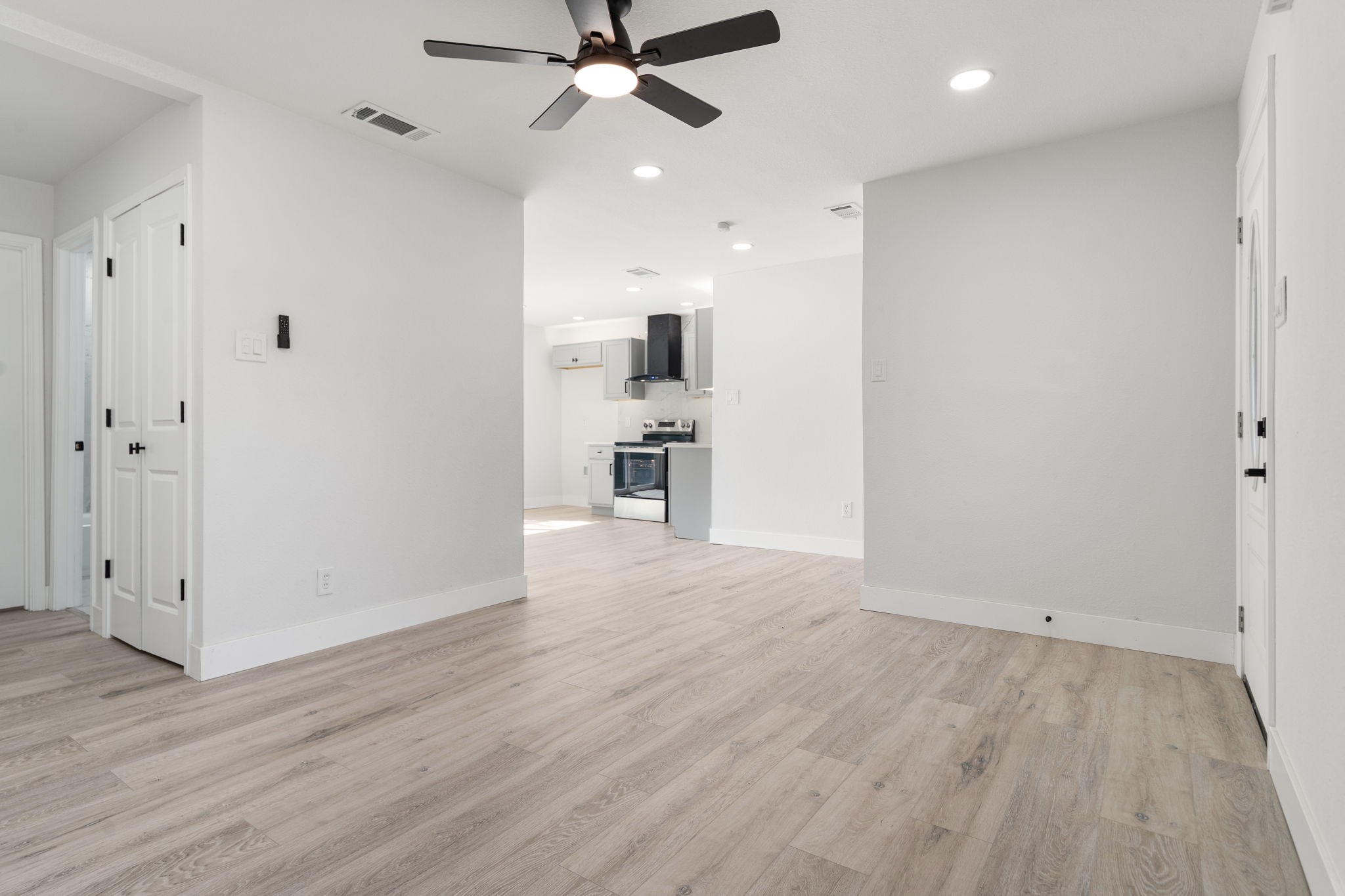 1604 Arbor Arlington TX 76010