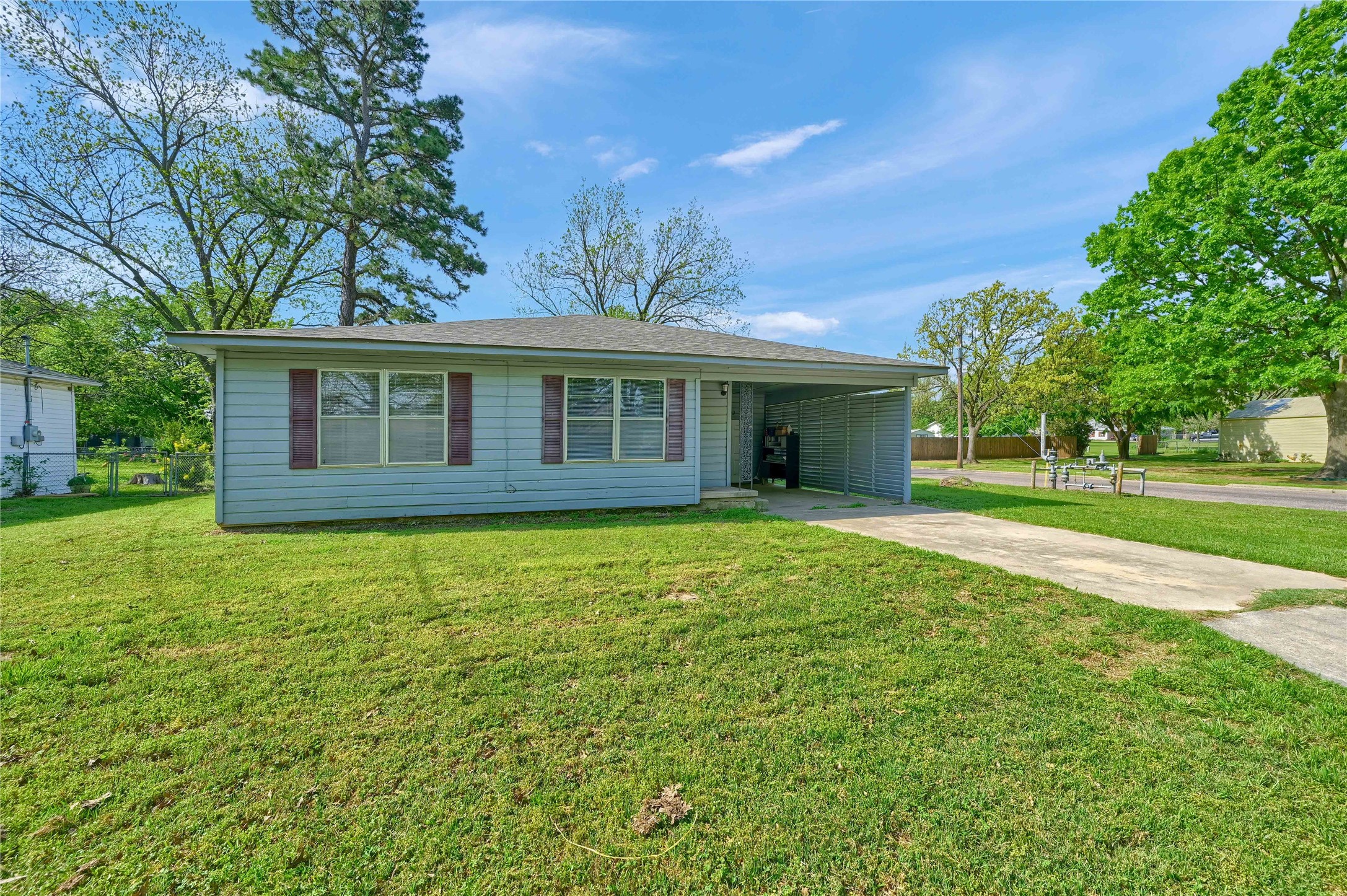 400 Buchanan Street Whitesboro TX 76273