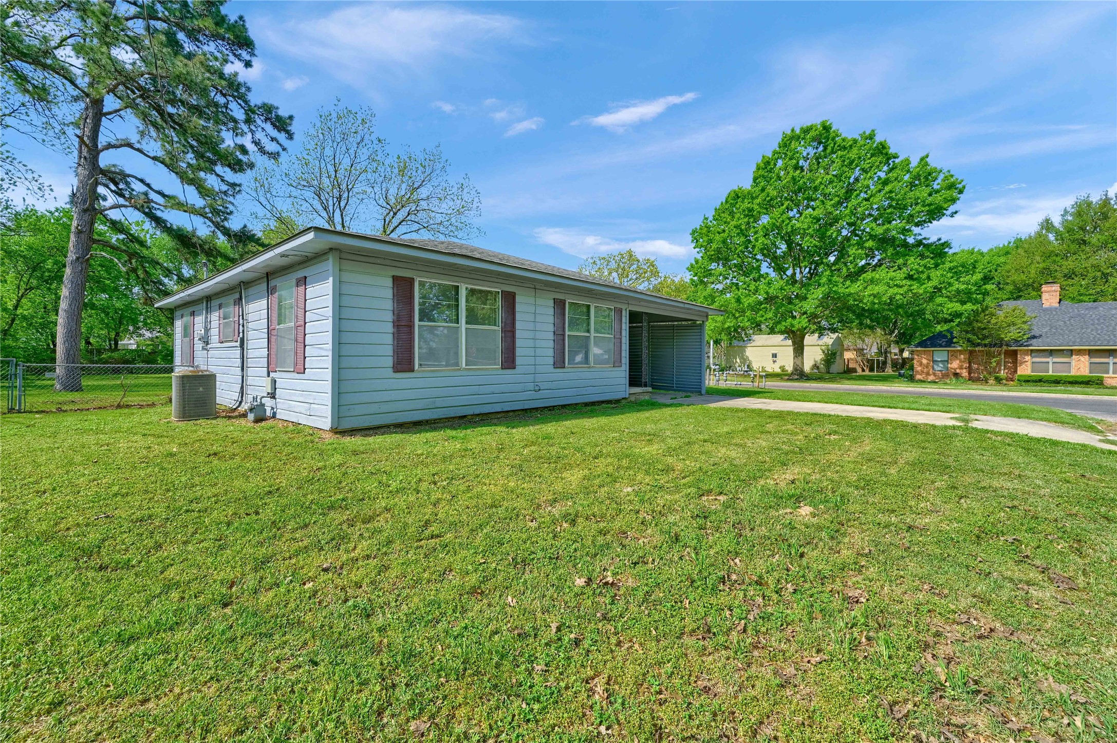 400 Buchanan Street Whitesboro TX 76273