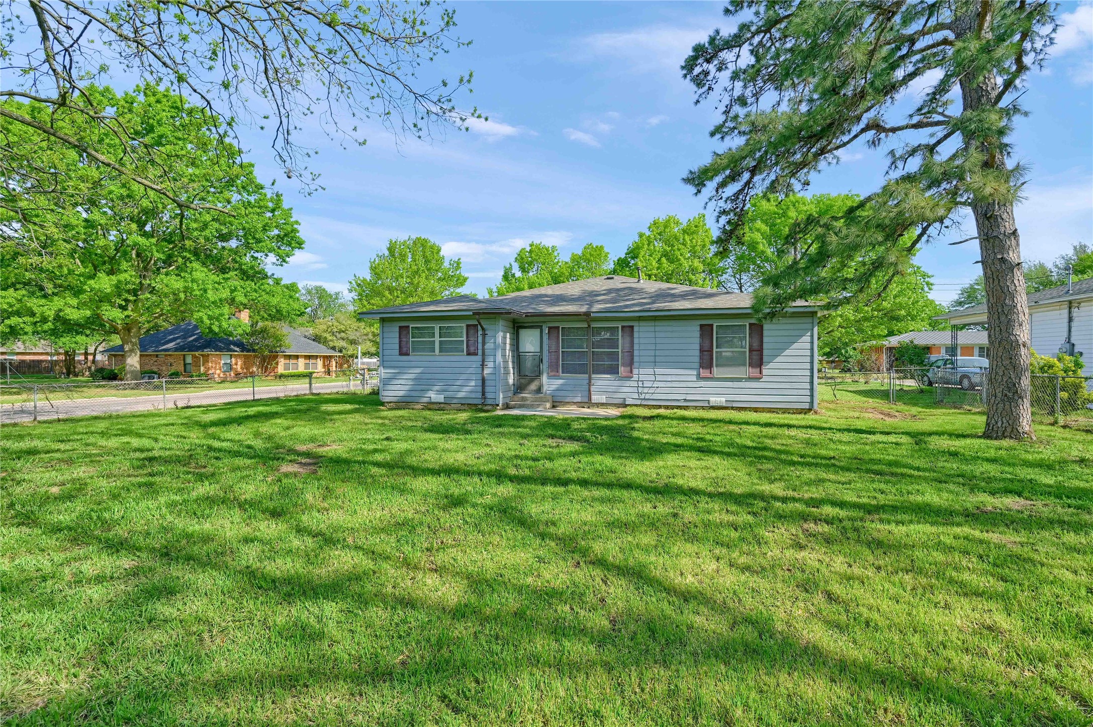 400 Buchanan Street Whitesboro TX 76273
