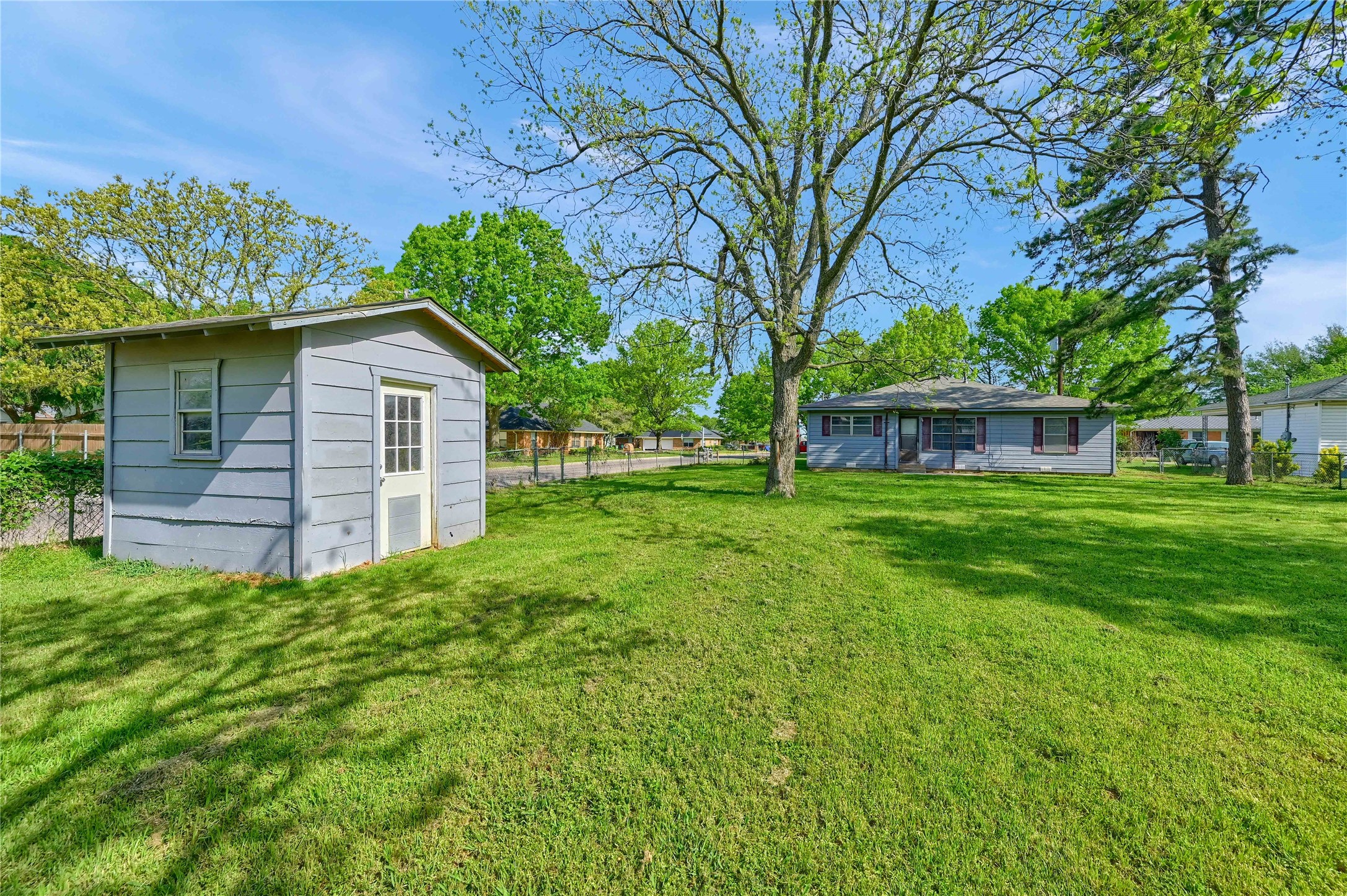 400 Buchanan Street Whitesboro TX 76273