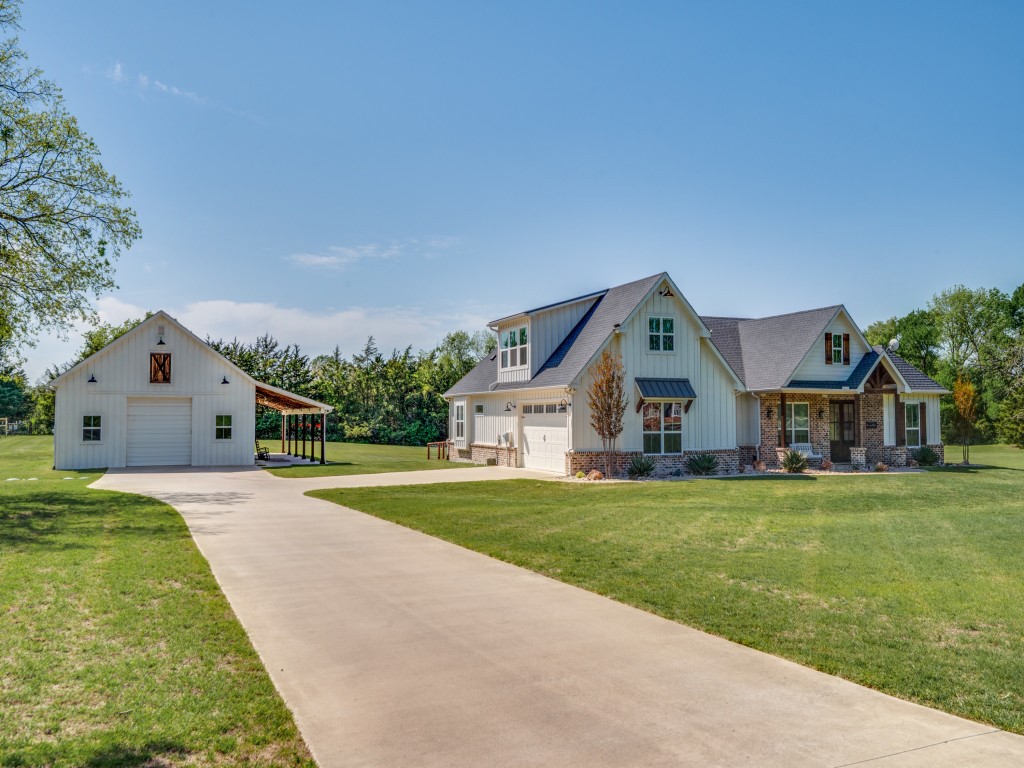 597 Burks Road Whitewright TX 75491