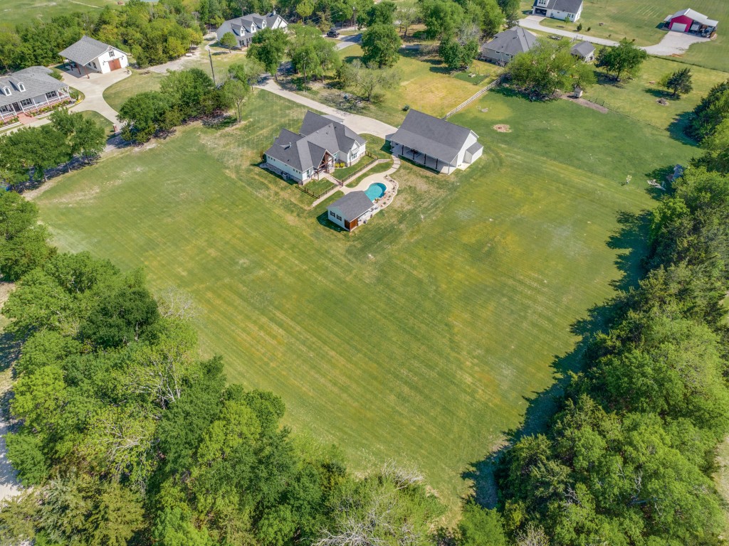 597 Burks Road Whitewright TX 75491