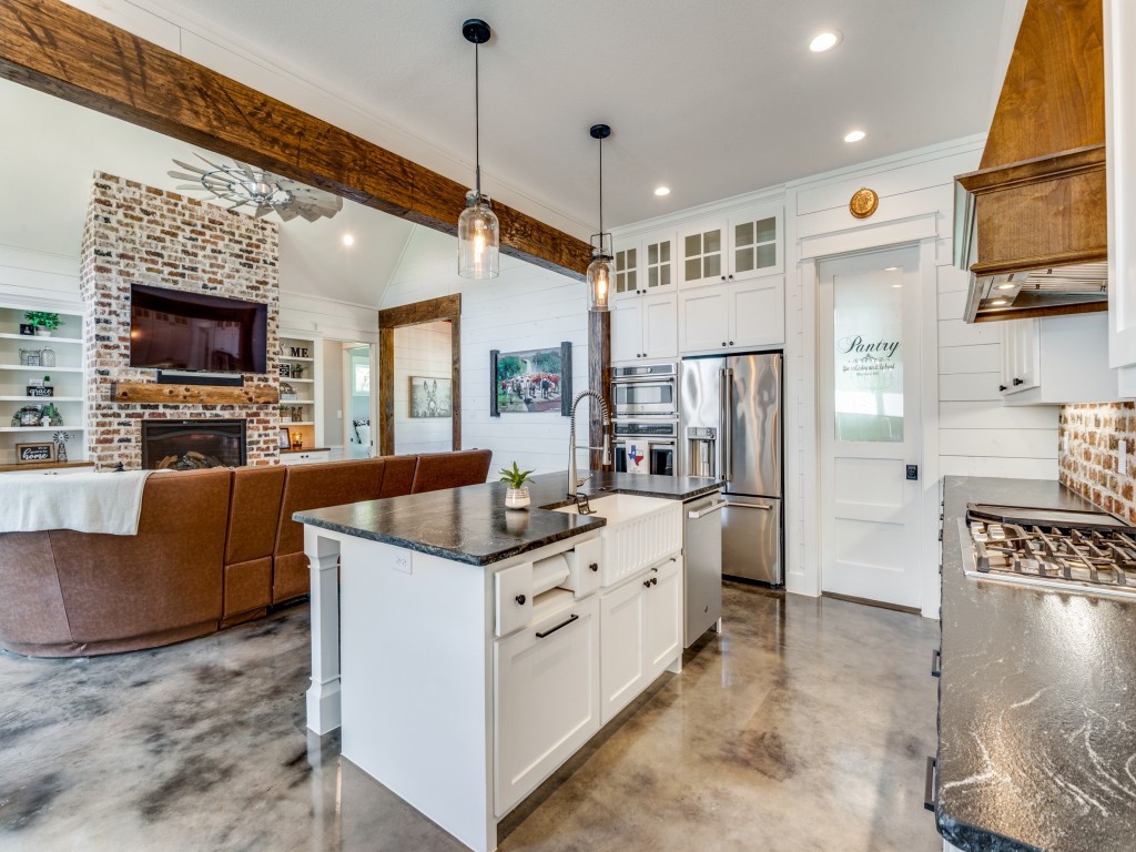 597 Burks Road Whitewright TX 75491