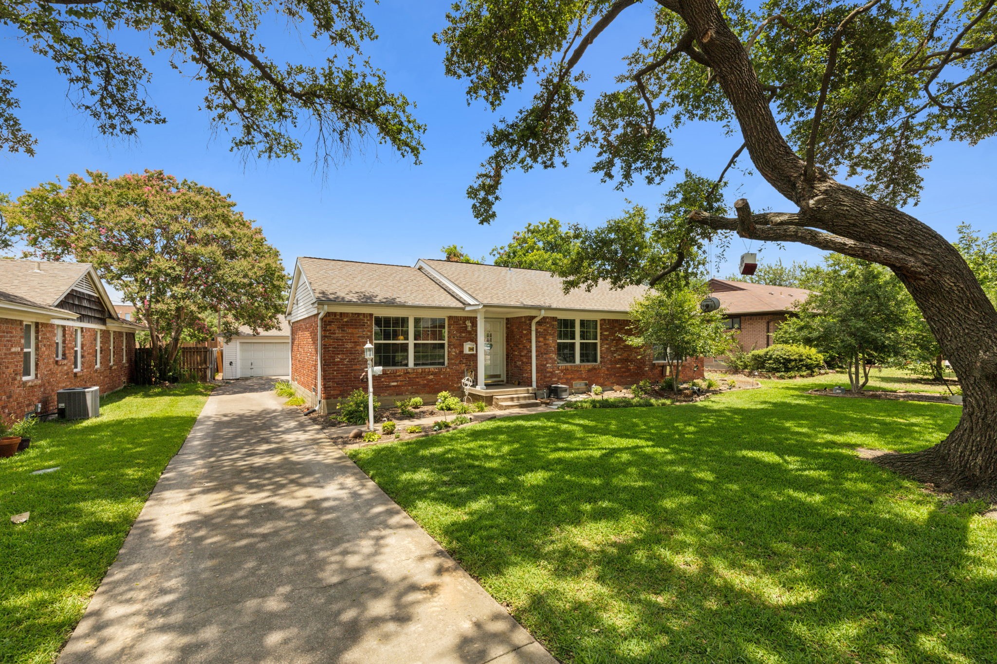 702 Sherwood Drive Richardson TX 75080