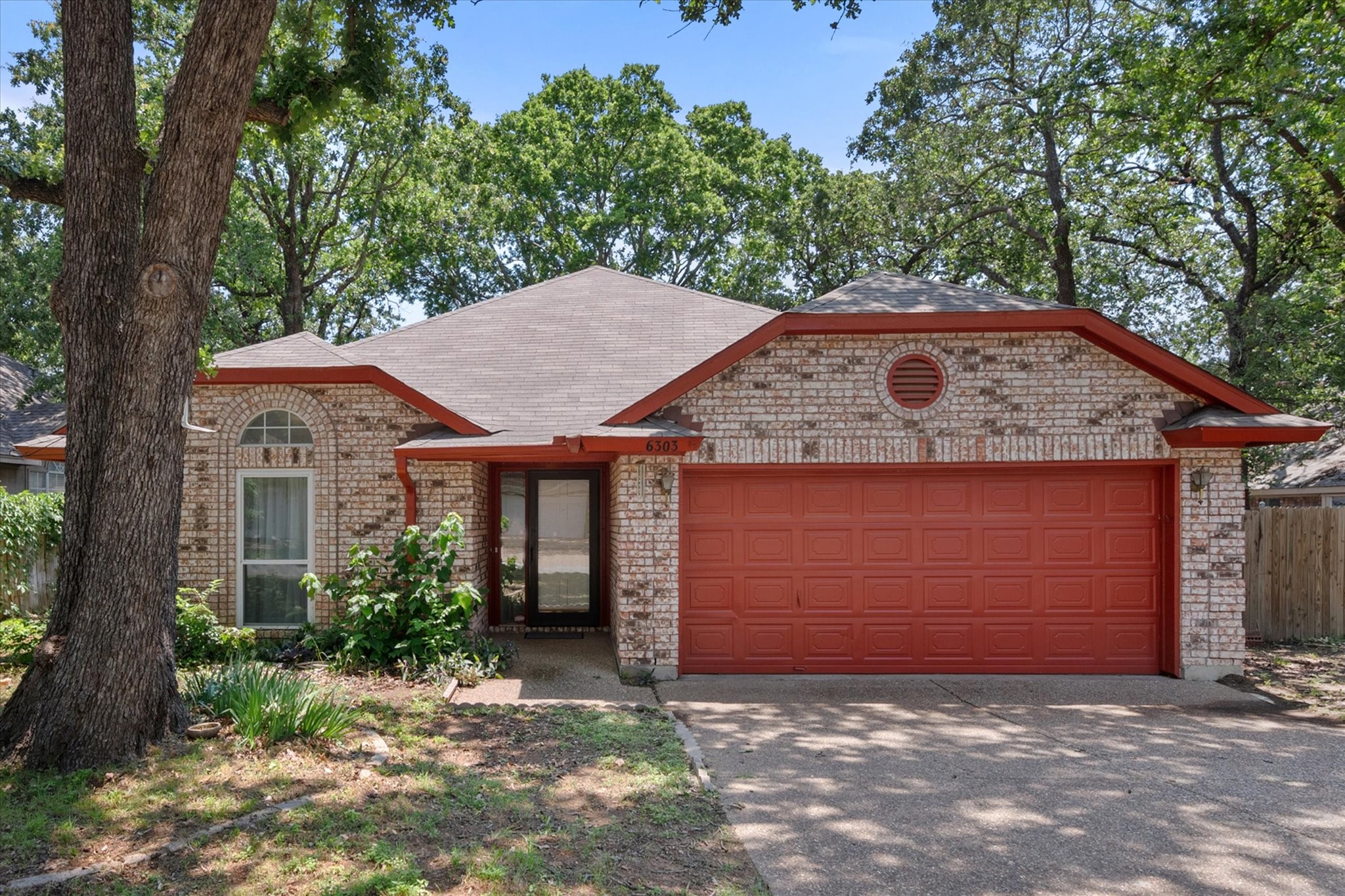 6303 Settlement Drive Arlington TX 76001