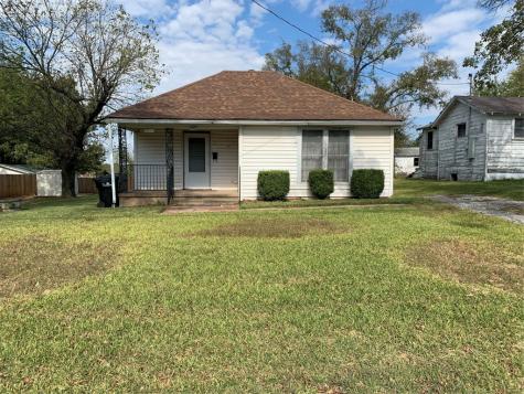 2217 W Bond Street Denison TX 75020