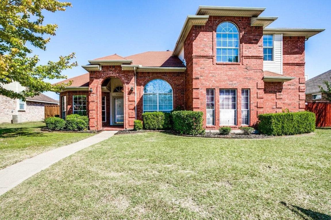 2326 Country Hollow Lane Garland TX 75040