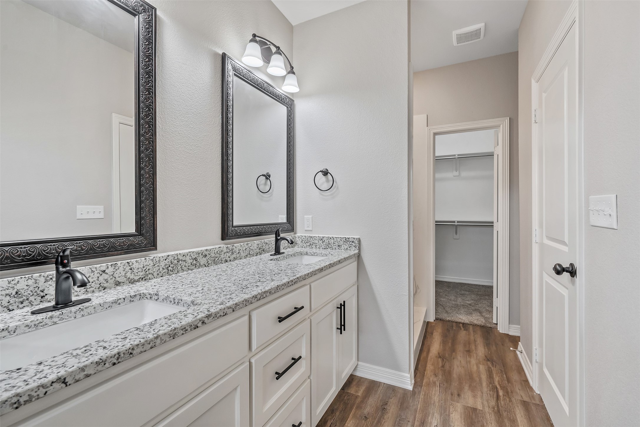 504 Cornerstone Lindale TX 75771