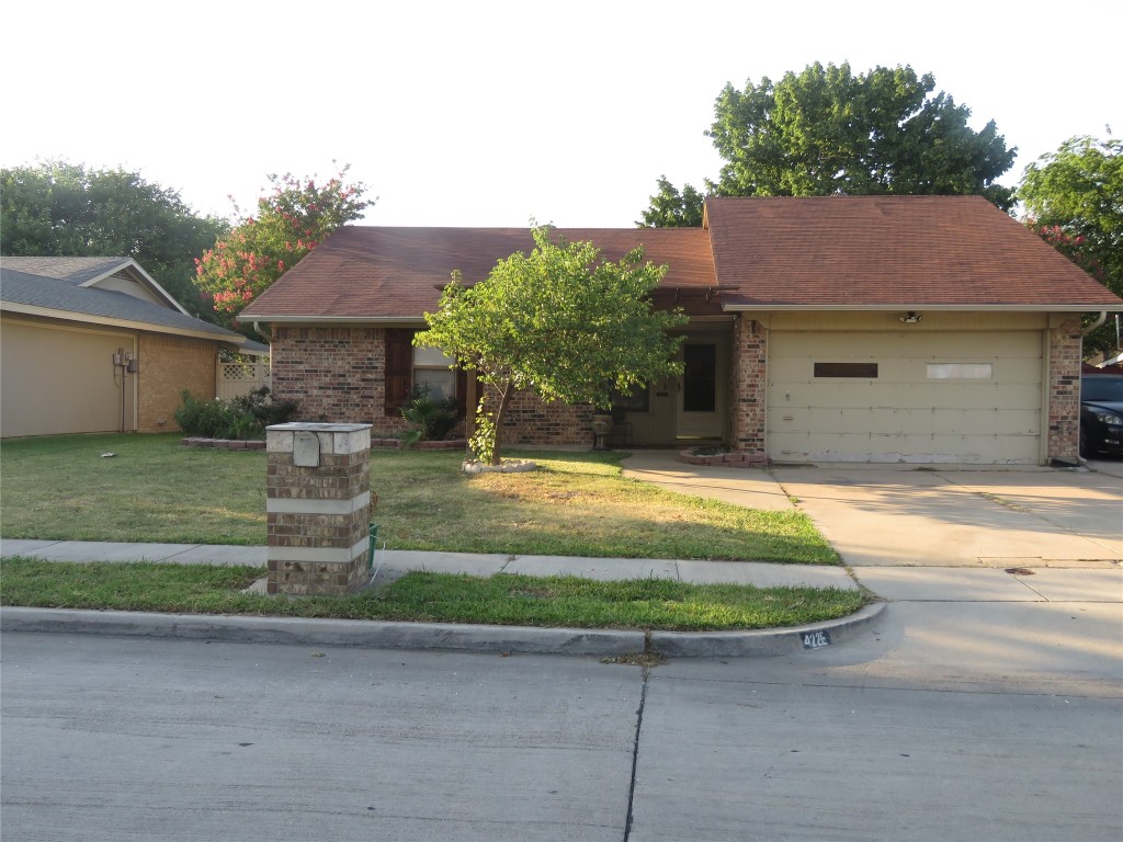 422 E Springdale Lane Grand Prairie TX 75052