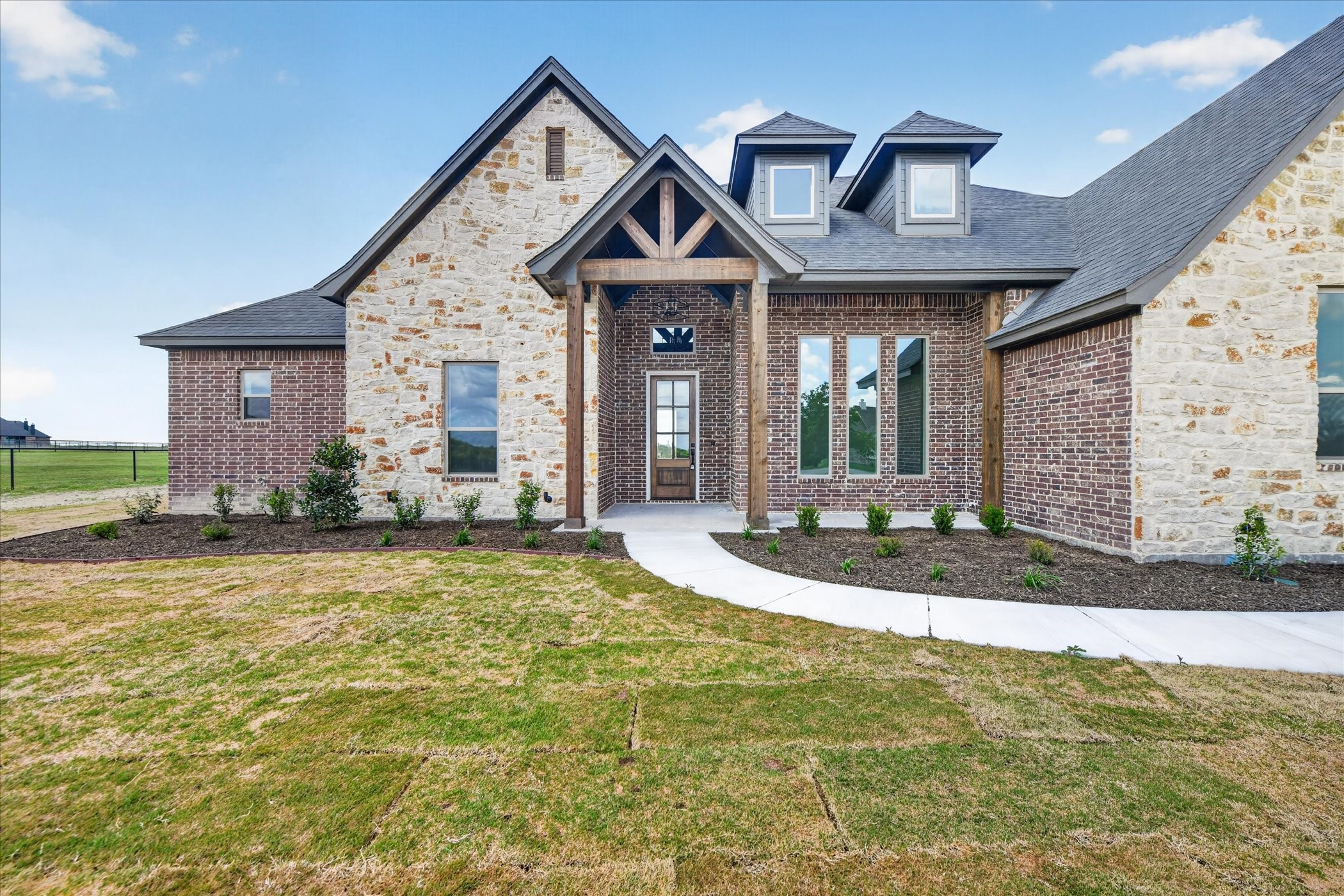 517 Longhorn Drive Springtown TX 76082