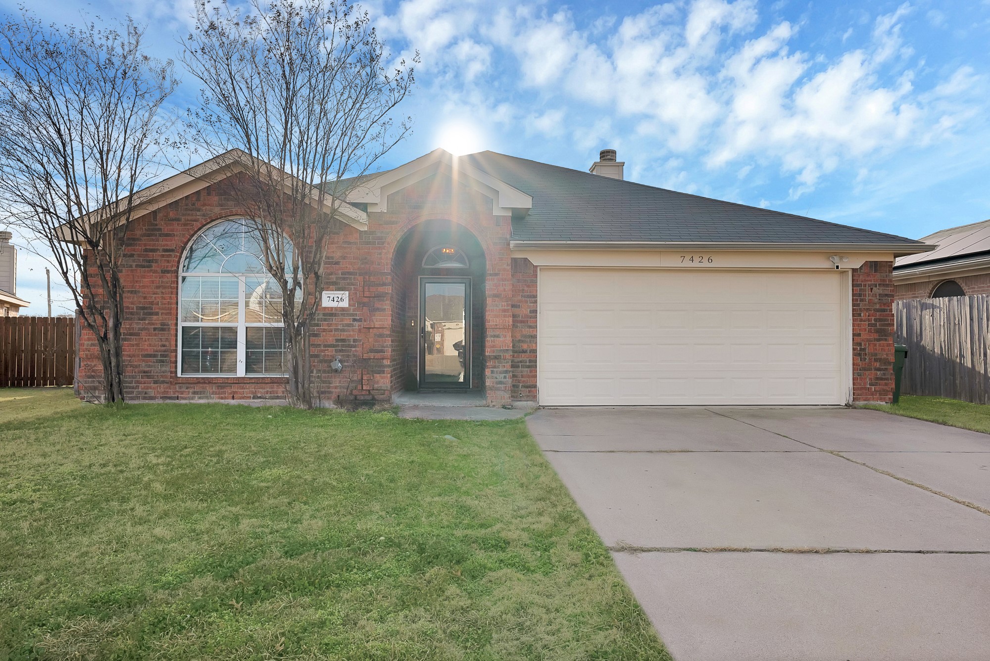 7426 Lake Front Trail Arlington TX 76002