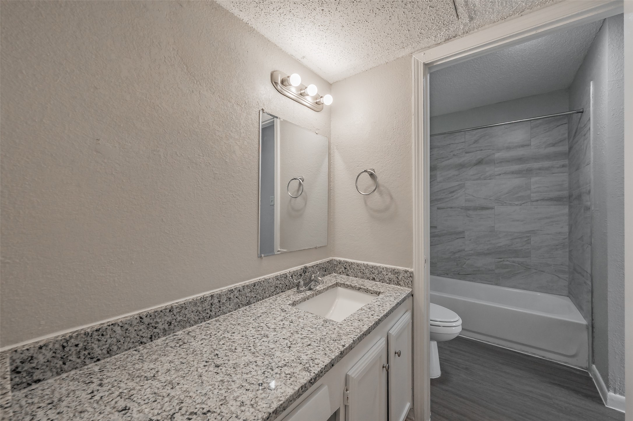 2286 Nantucket Village Circle Dallas TX 75227