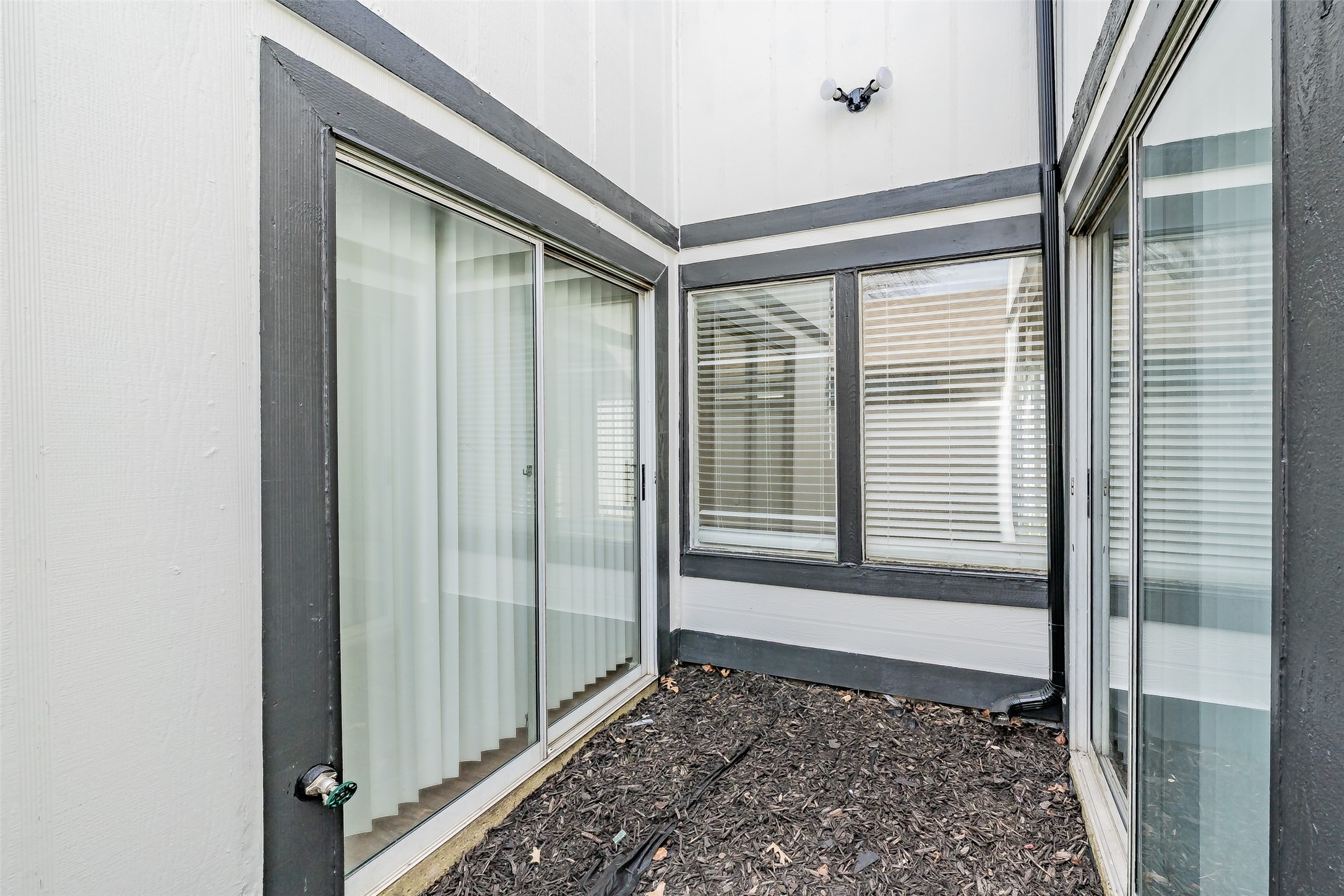 2286 Nantucket Village Circle Dallas TX 75227