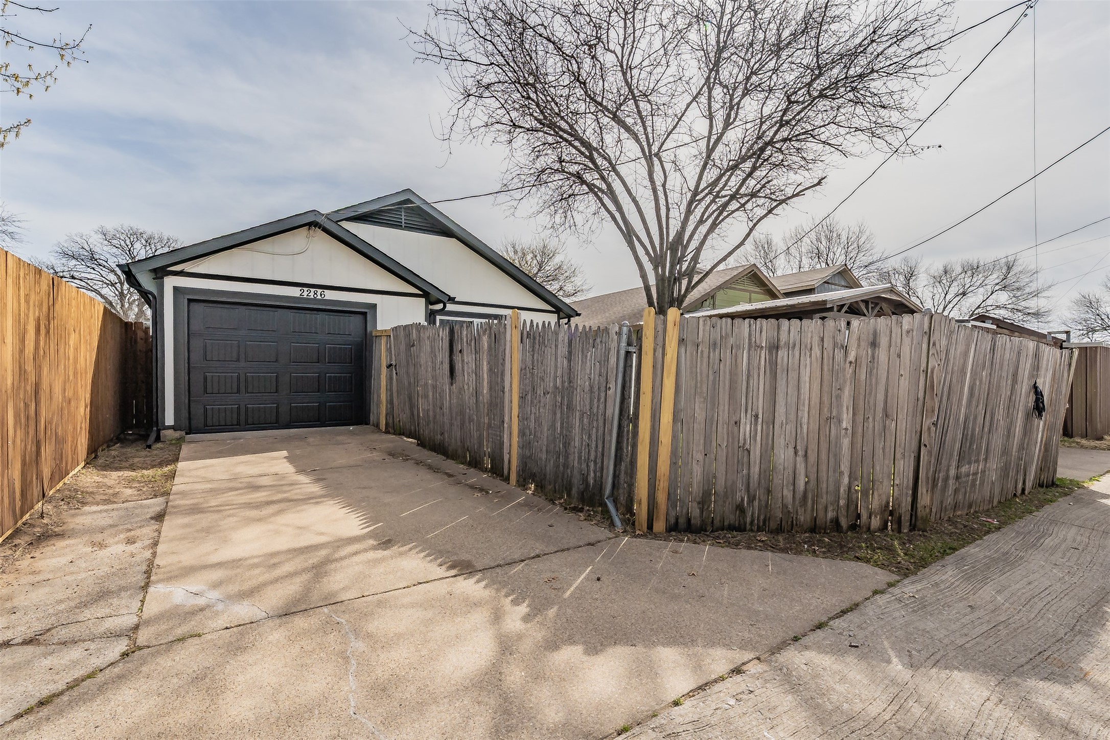 2286 Nantucket Village Circle Dallas TX 75227