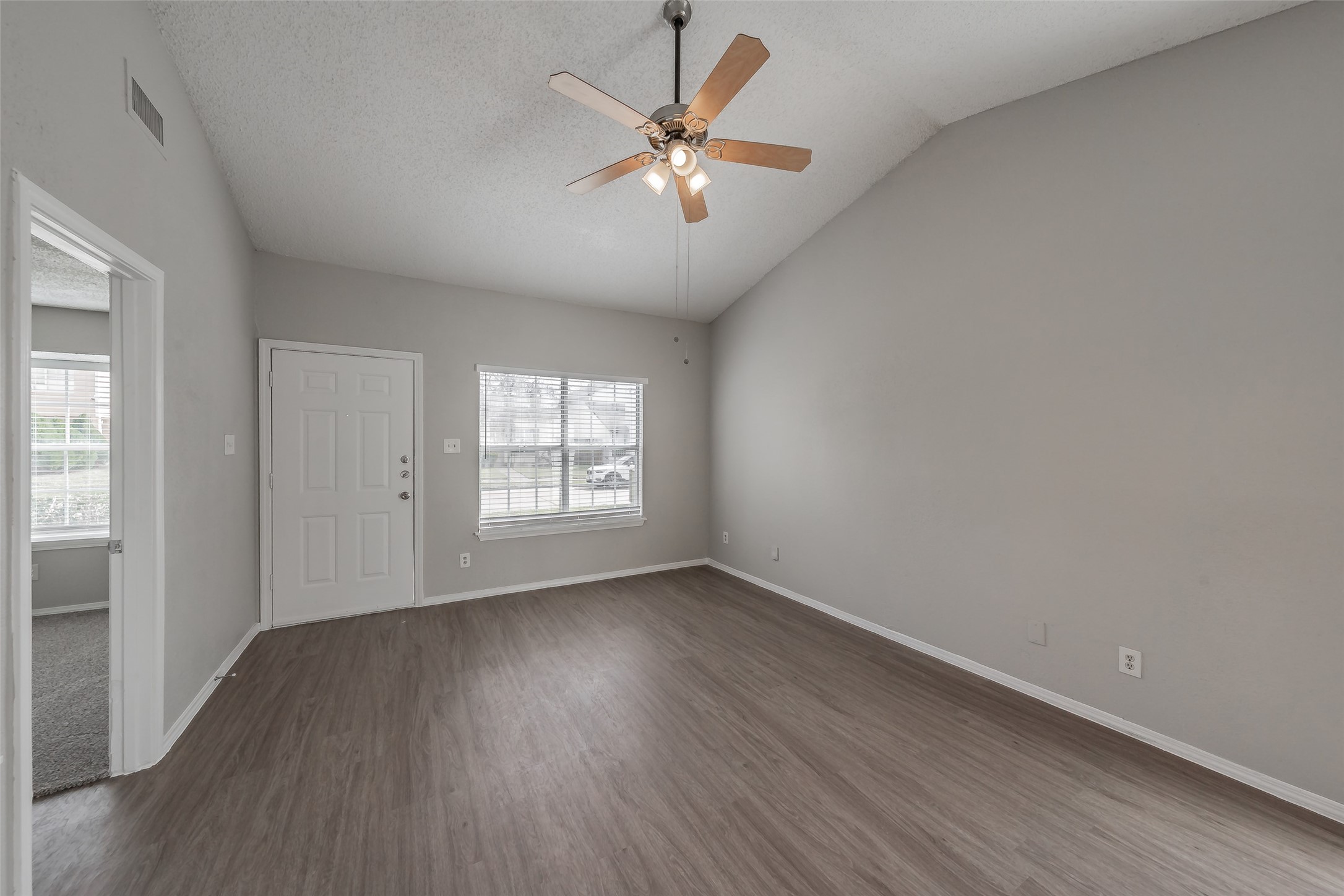 2286 Nantucket Village Circle Dallas TX 75227