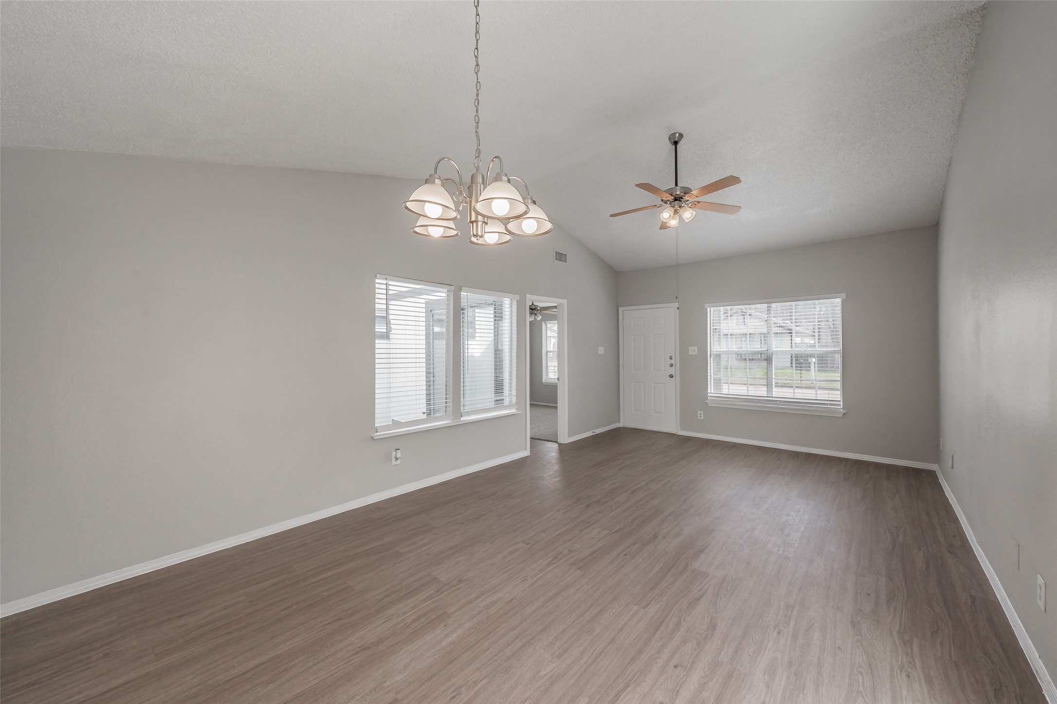 2286 Nantucket Village Circle Dallas TX 75227