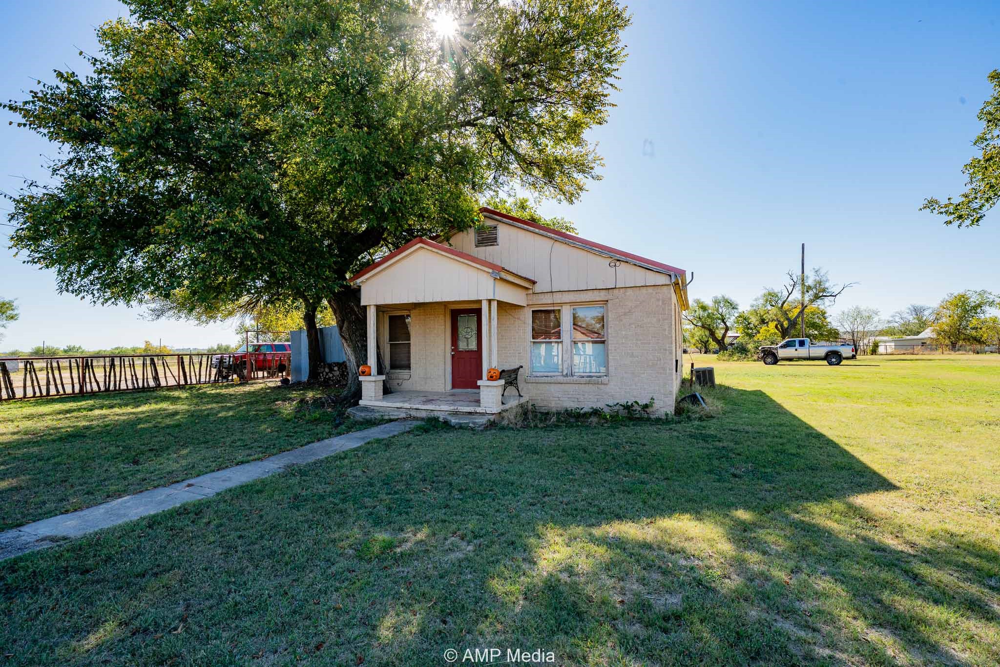 507 E Chestnut Throckmorton TX 76483