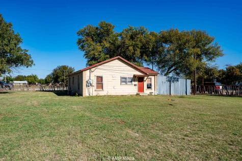 507 E Chestnut Throckmorton TX 76483