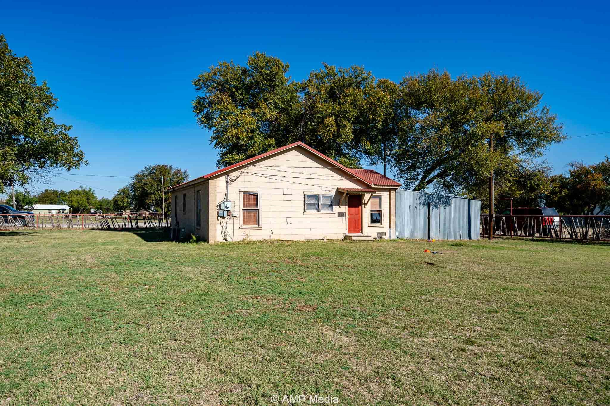 507 E Chestnut Throckmorton TX 76483