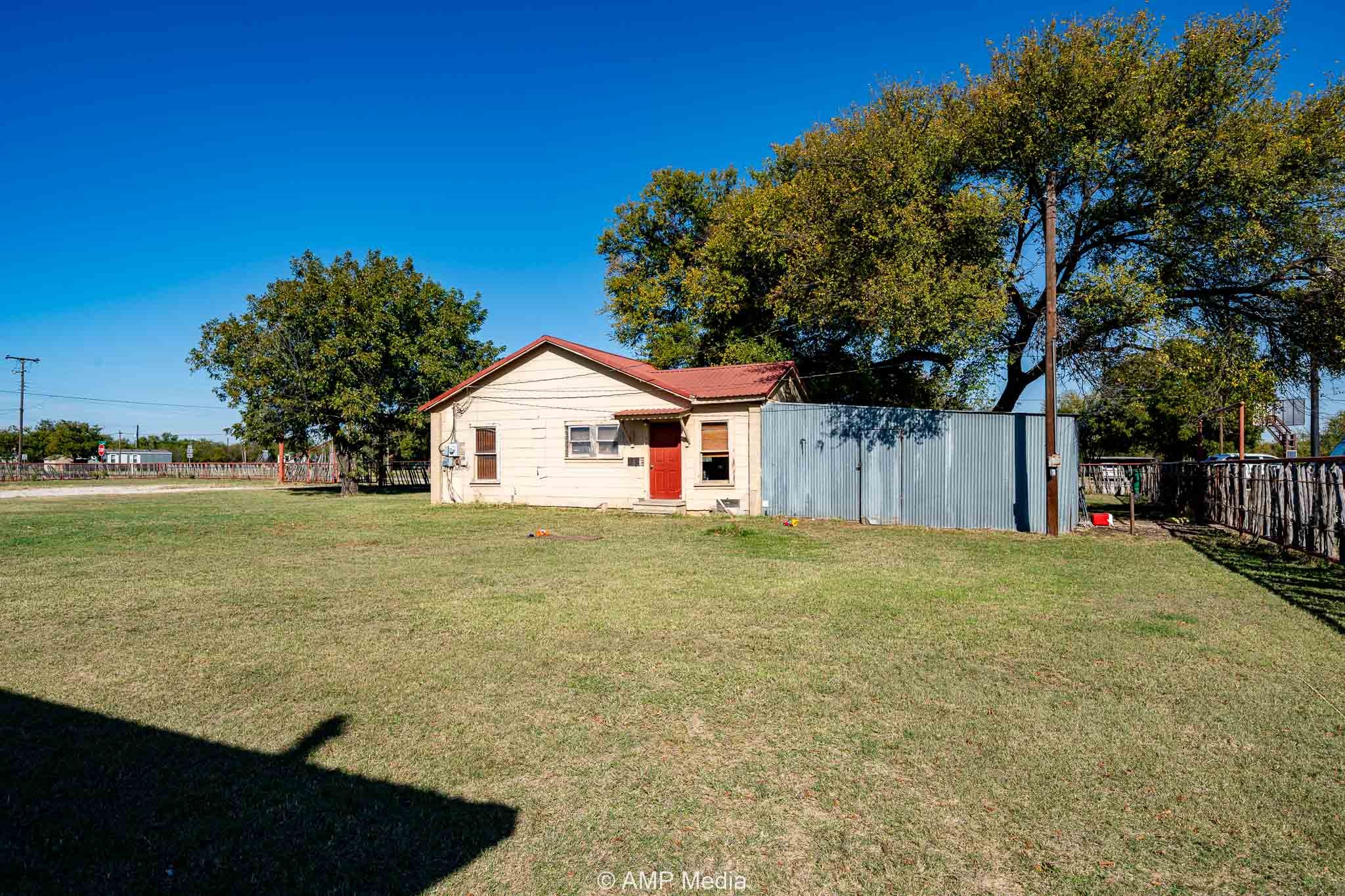 507 E Chestnut Throckmorton TX 76483