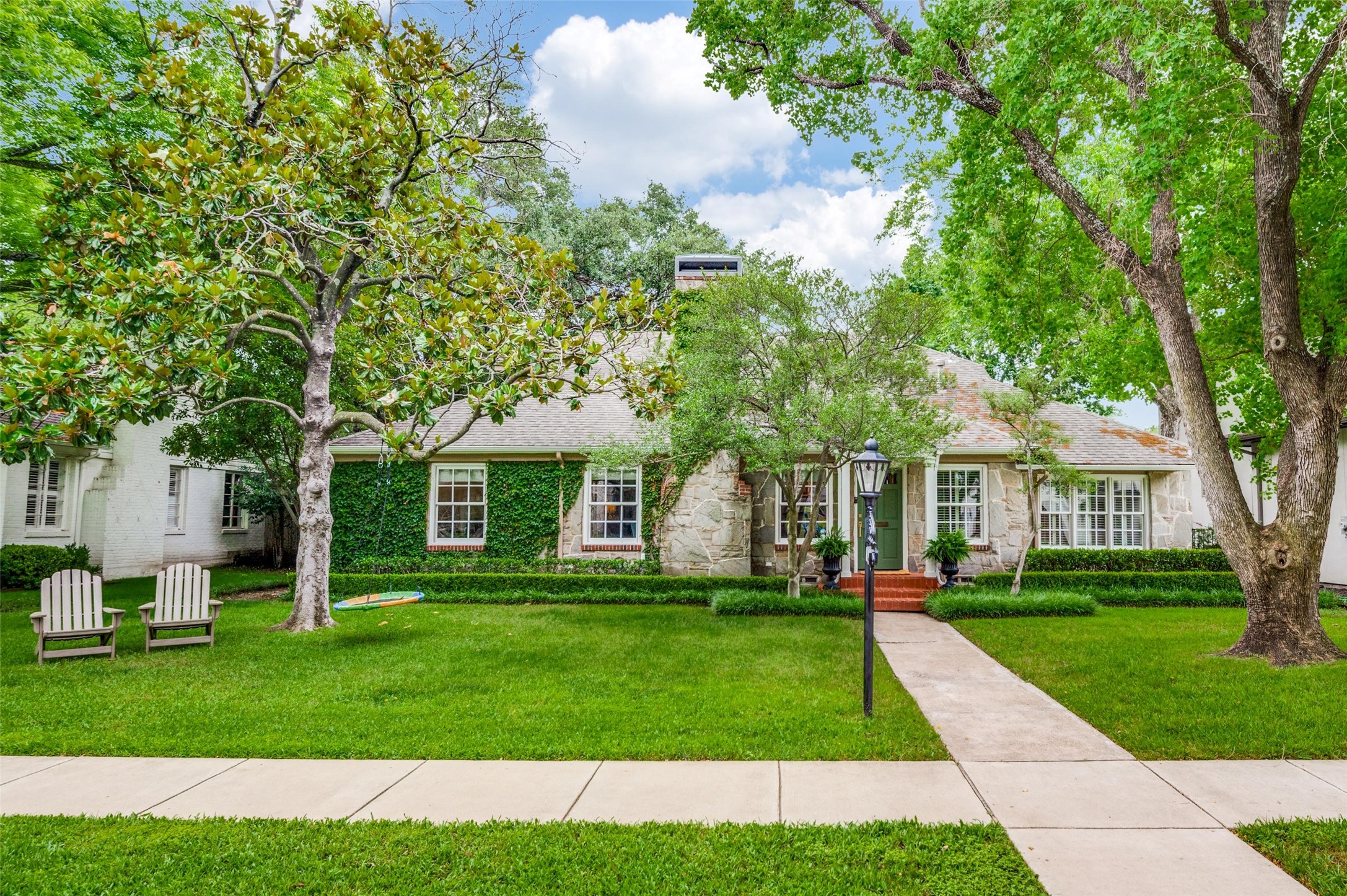 5636 Southwestern Boulevard Dallas TX 75209