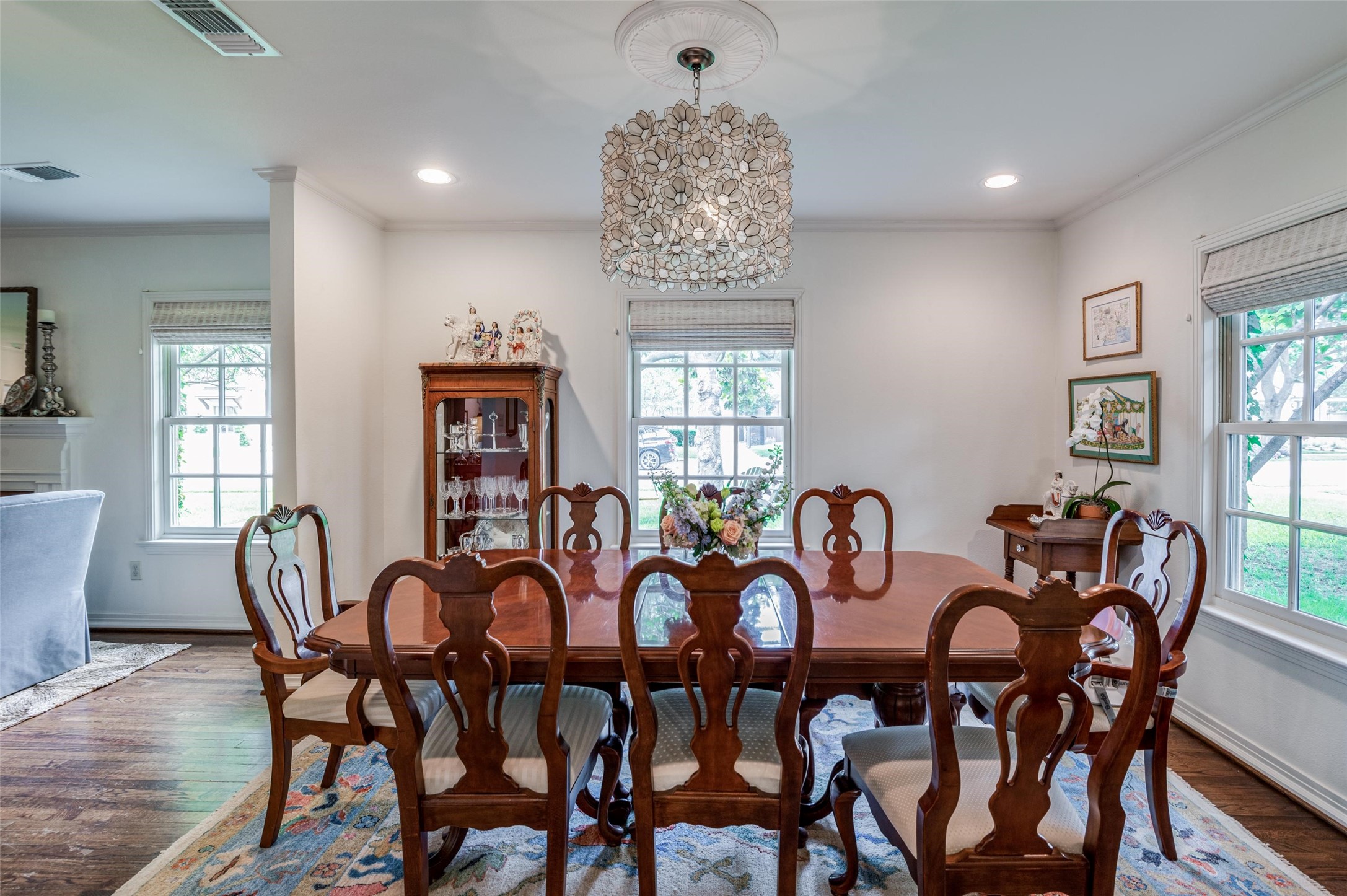 5636 Southwestern Boulevard Dallas TX 75209