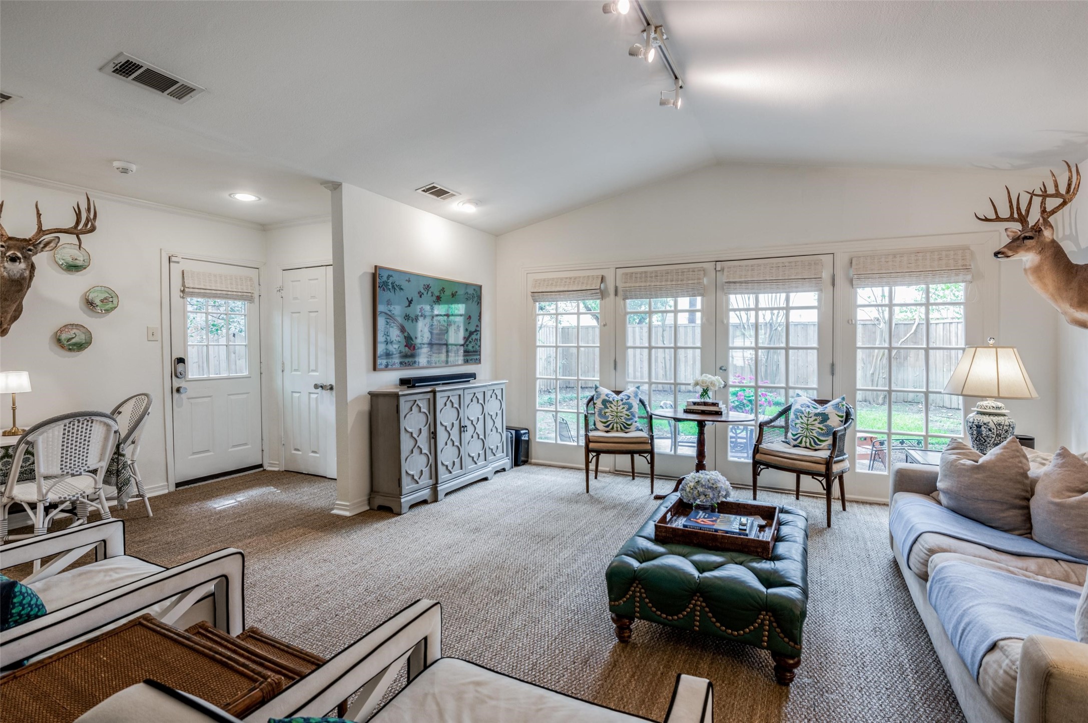 5636 Southwestern Boulevard Dallas TX 75209