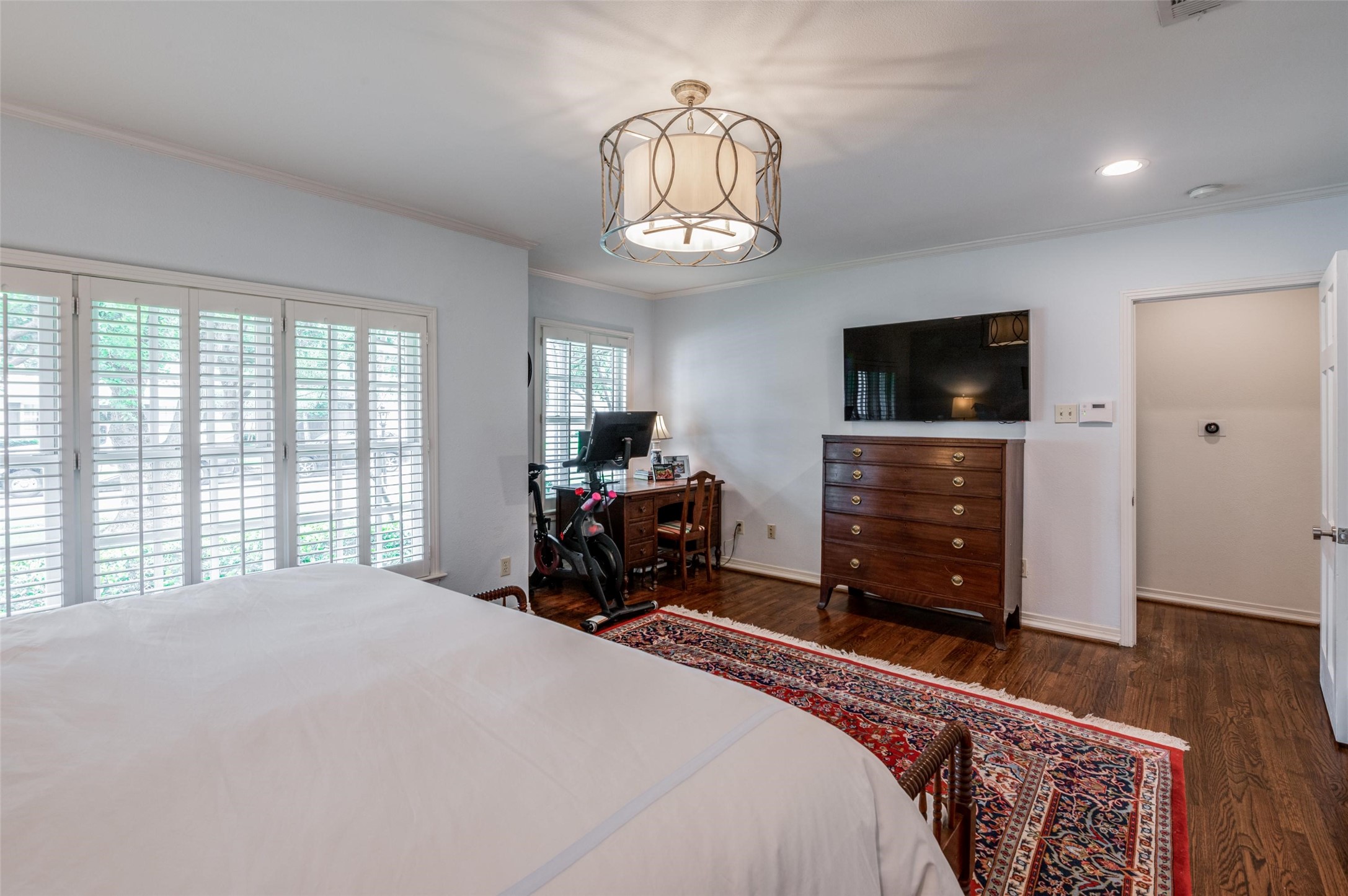 5636 Southwestern Boulevard Dallas TX 75209