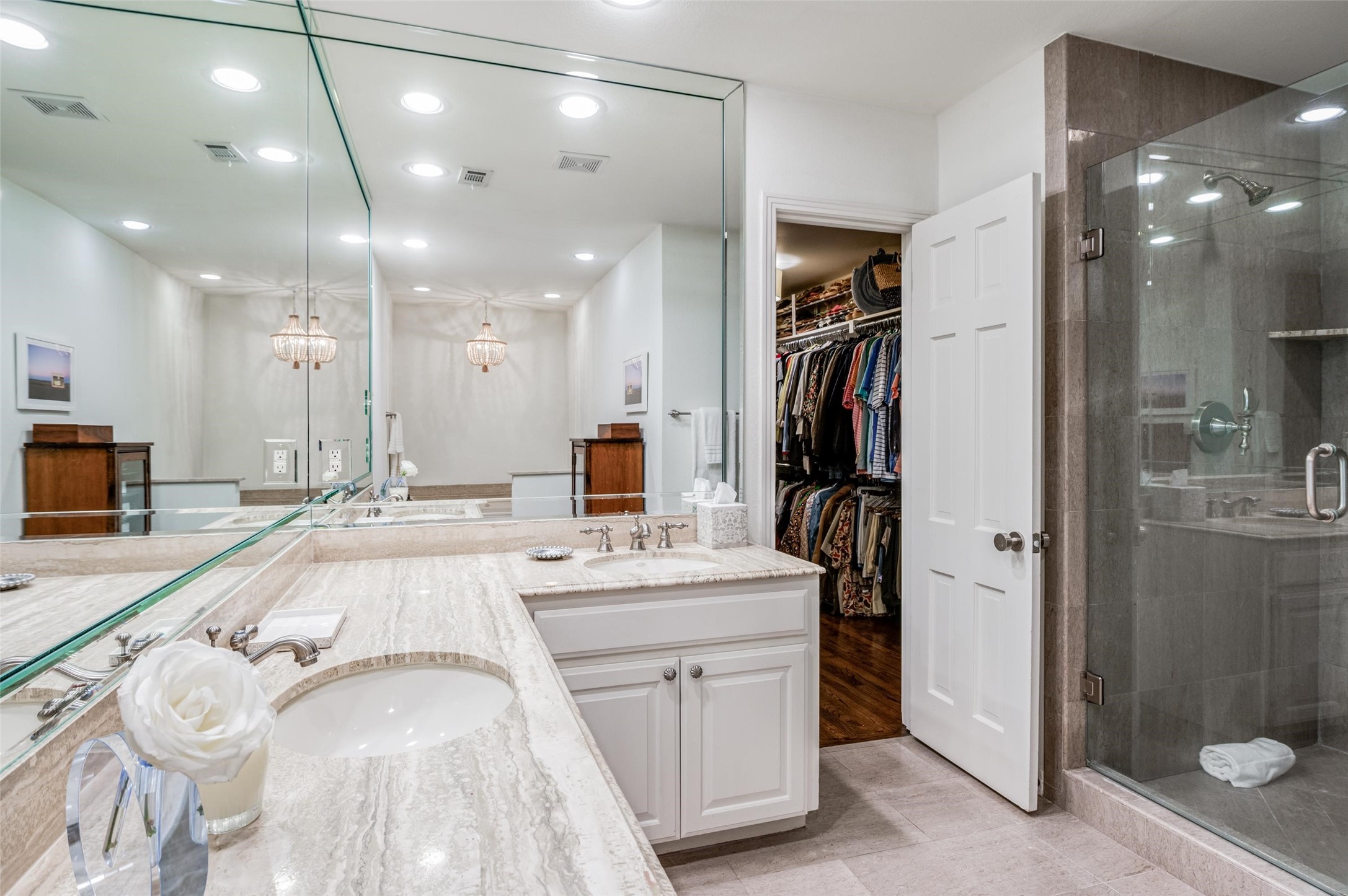 5636 Southwestern Boulevard Dallas TX 75209