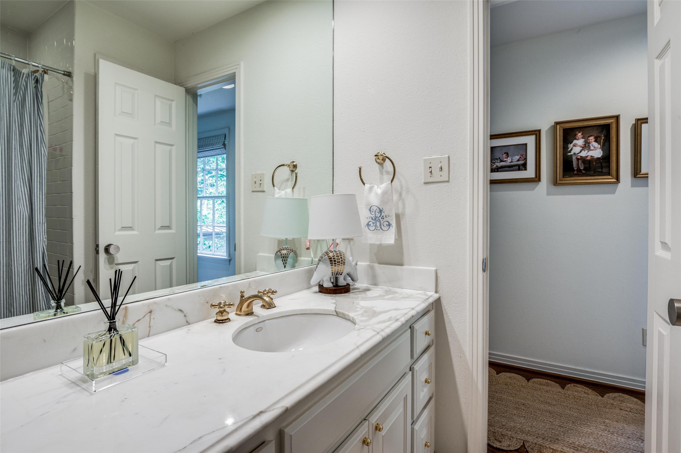 5636 Southwestern Boulevard Dallas TX 75209