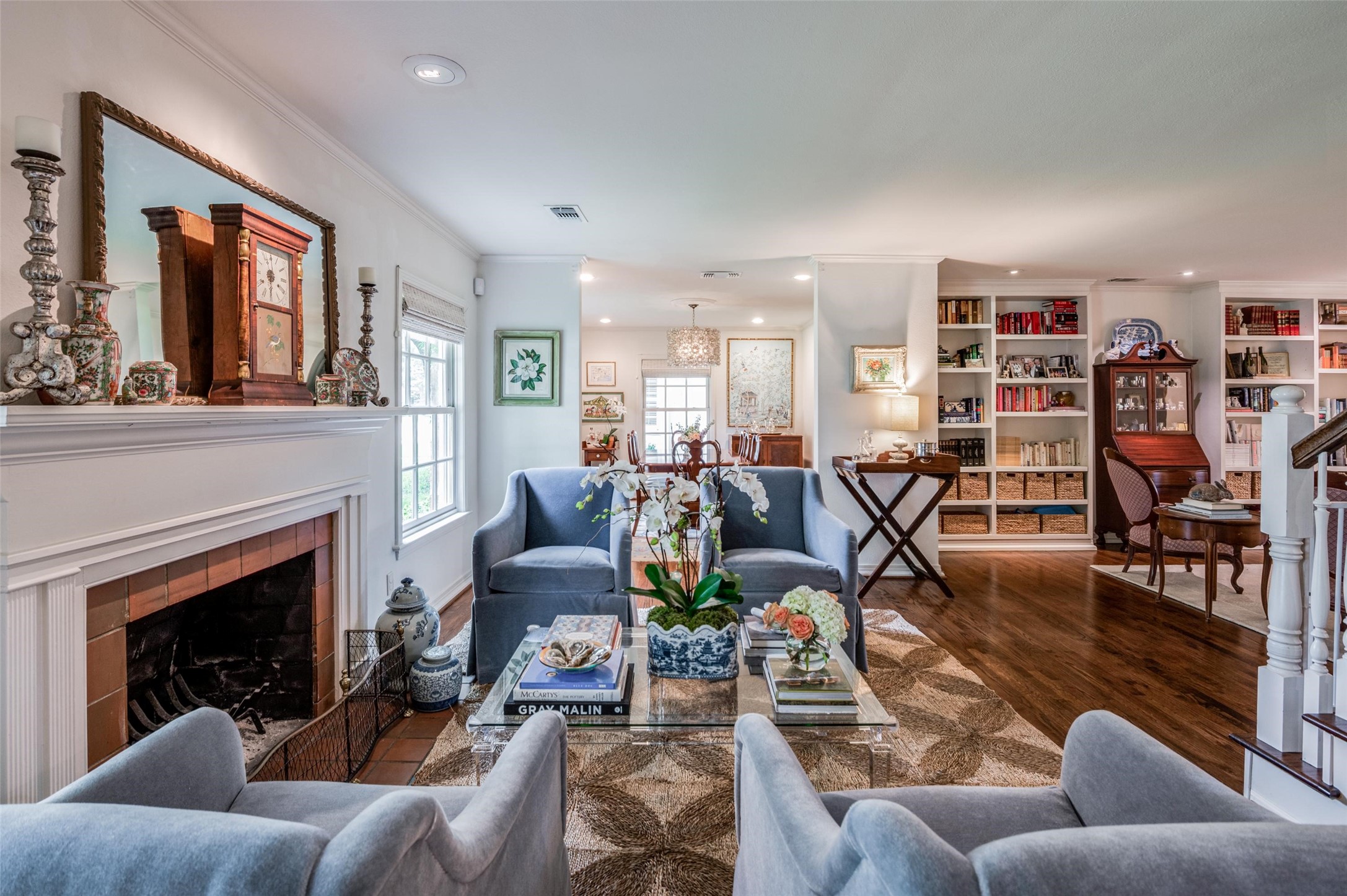 5636 Southwestern Boulevard Dallas TX 75209