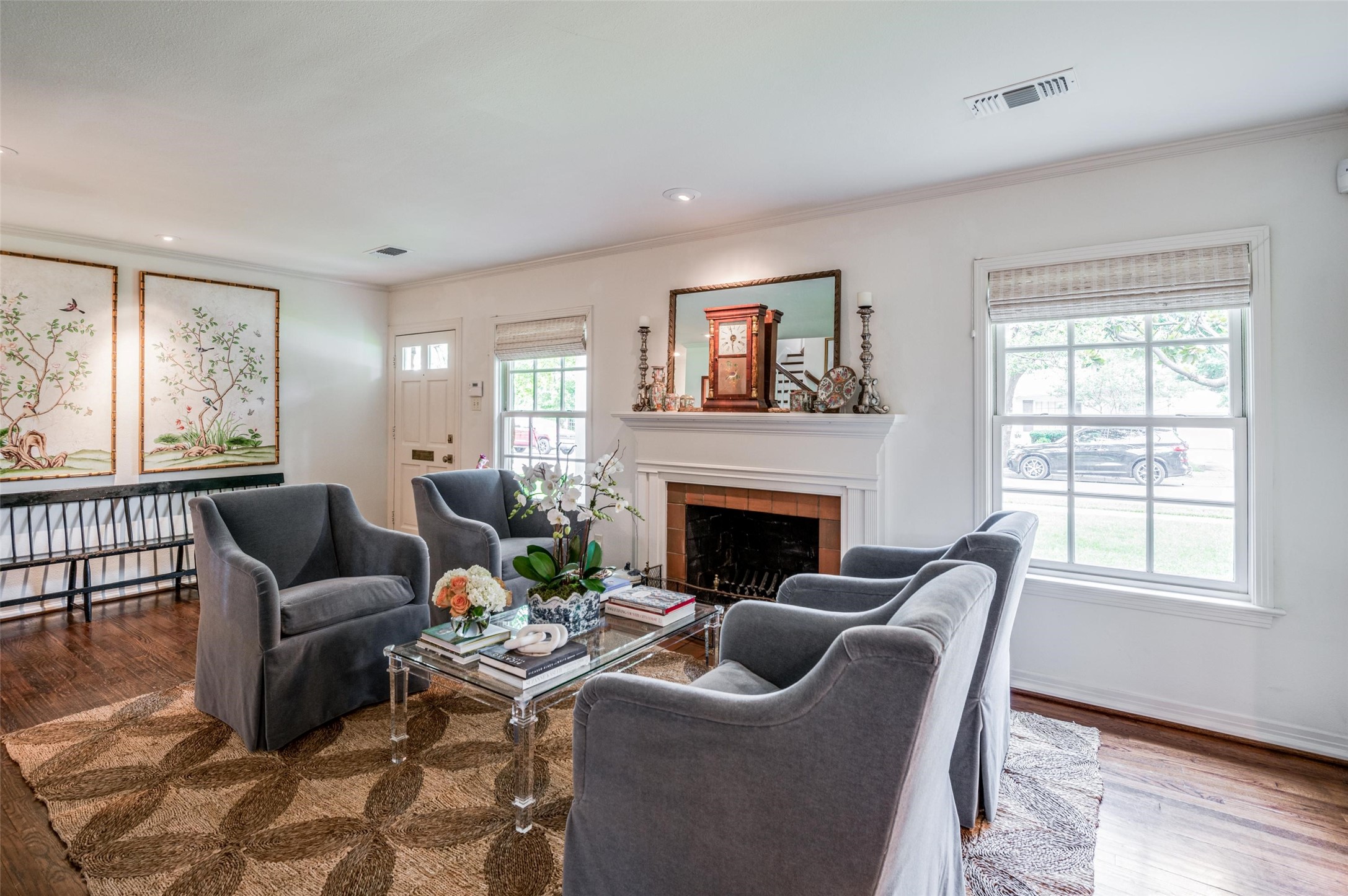 5636 Southwestern Boulevard Dallas TX 75209