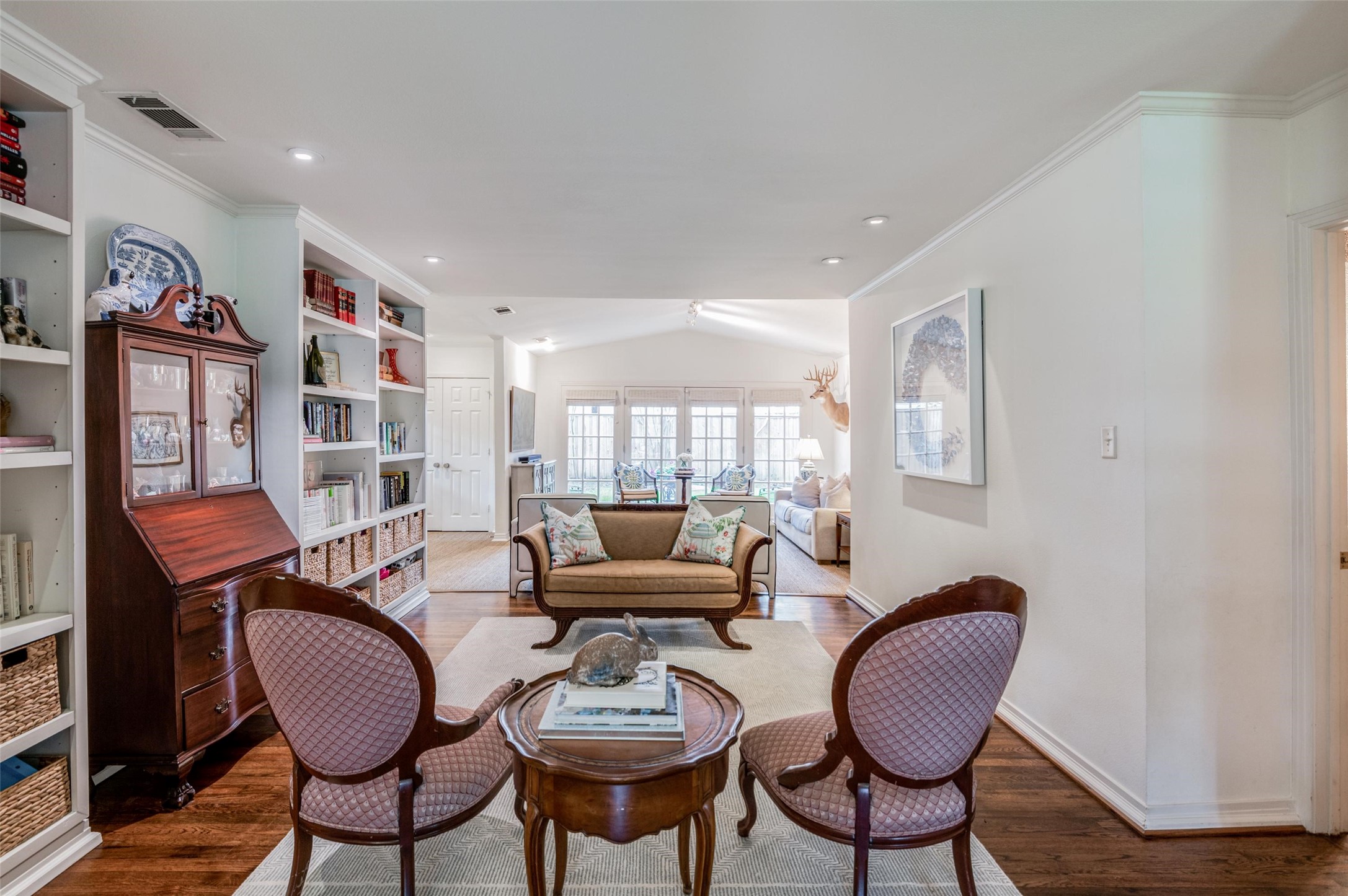 5636 Southwestern Boulevard Dallas TX 75209
