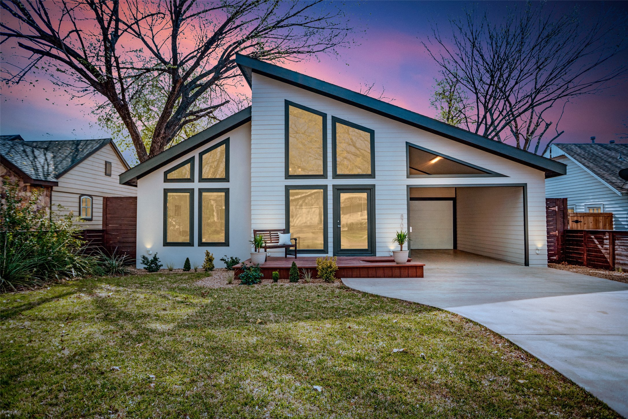 8702 San Fernando Way Dallas TX 75218