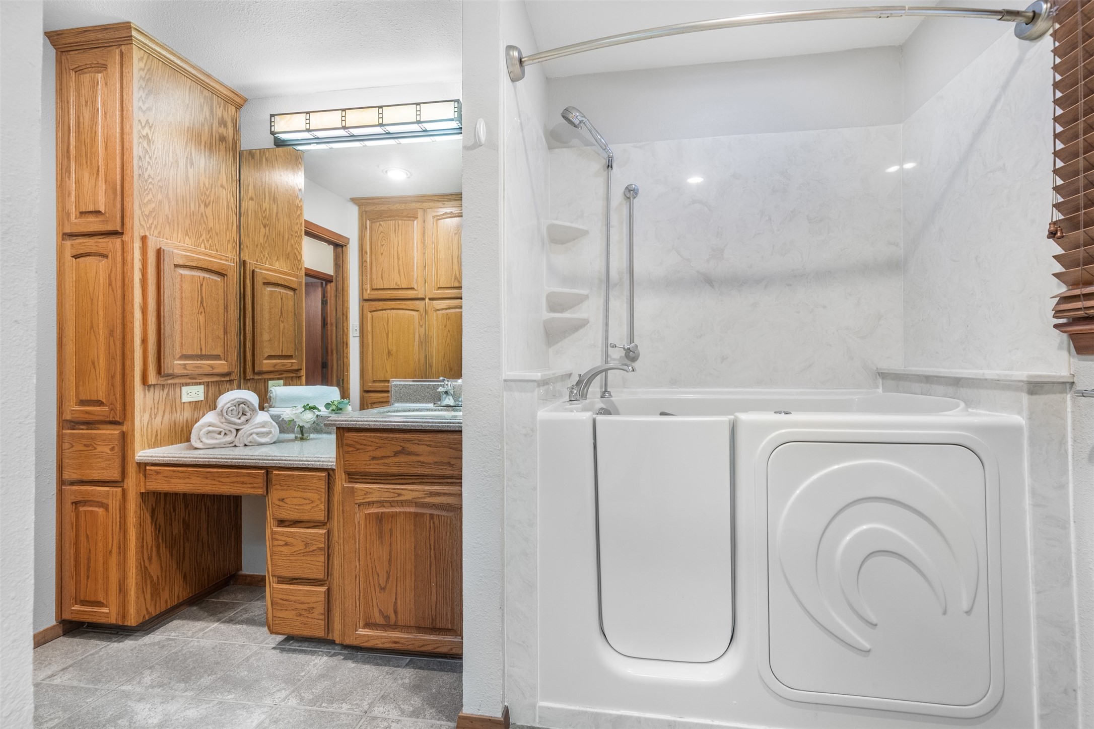 2713 Yorkshire Sherman TX 75092