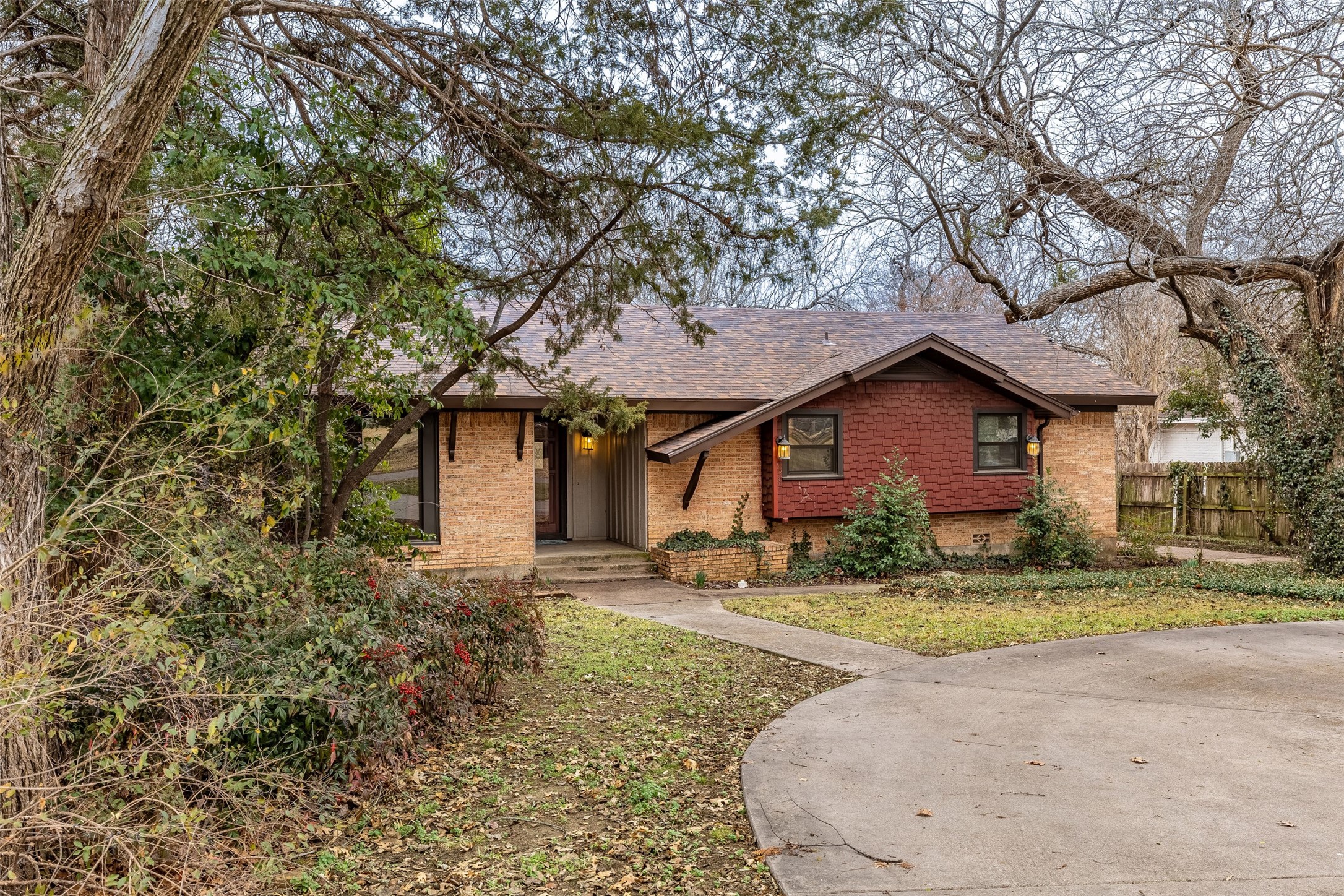 2713 Yorkshire Sherman TX 75092