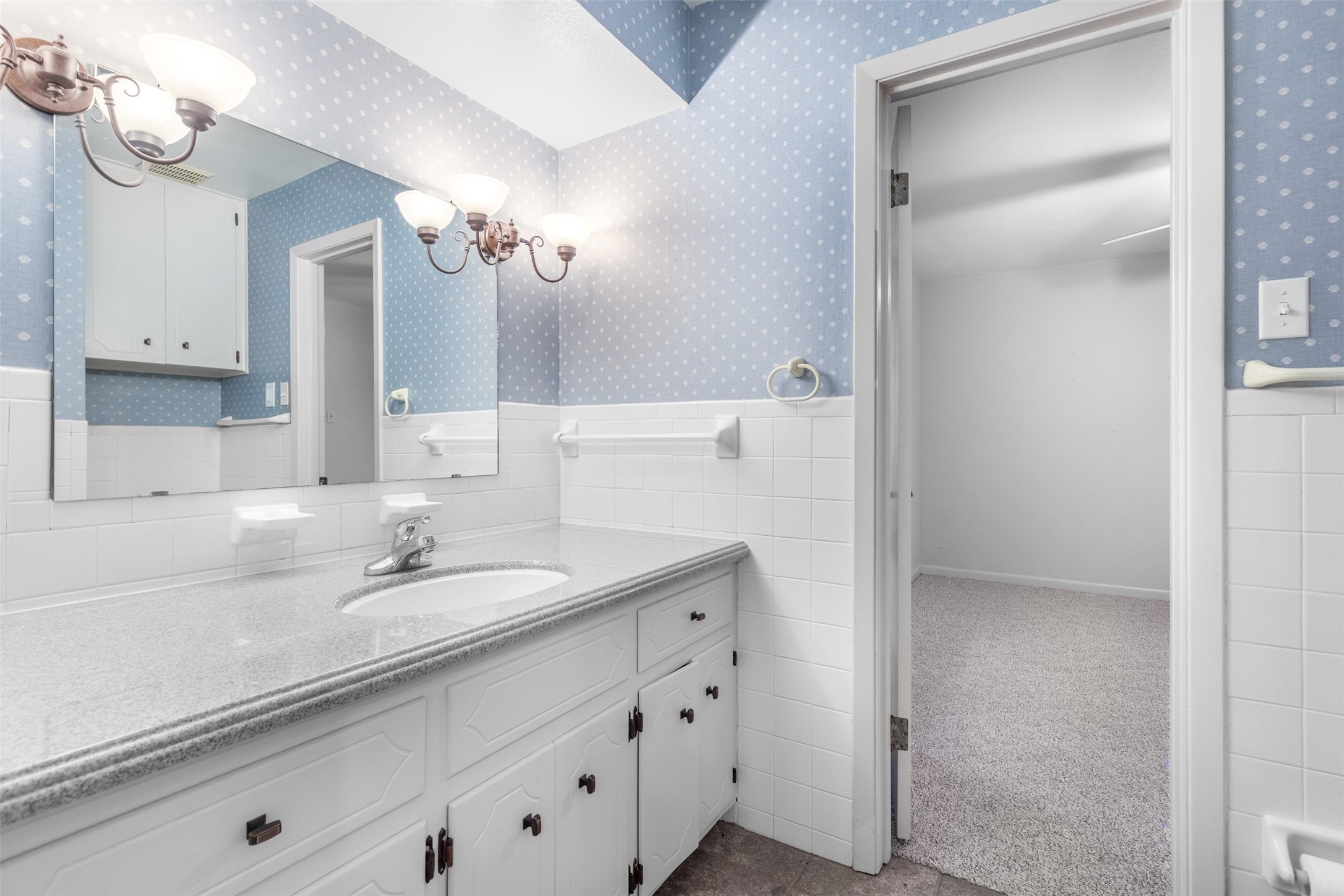 2713 Yorkshire Sherman TX 75092