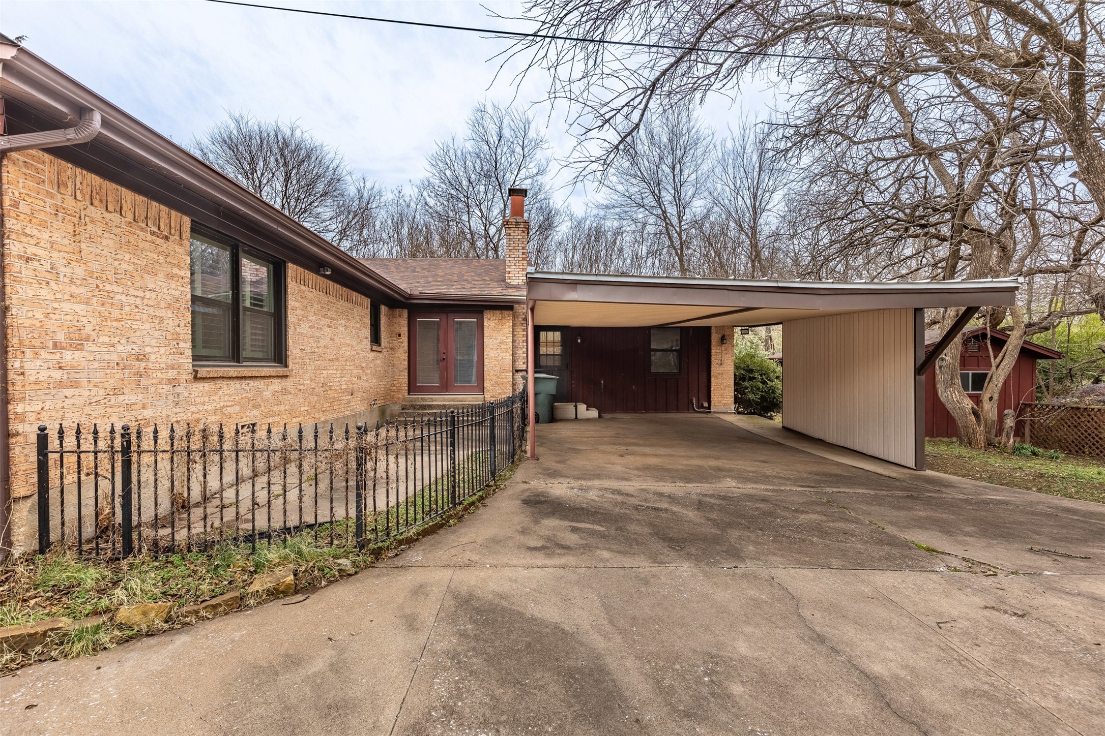 2713 Yorkshire Sherman TX 75092