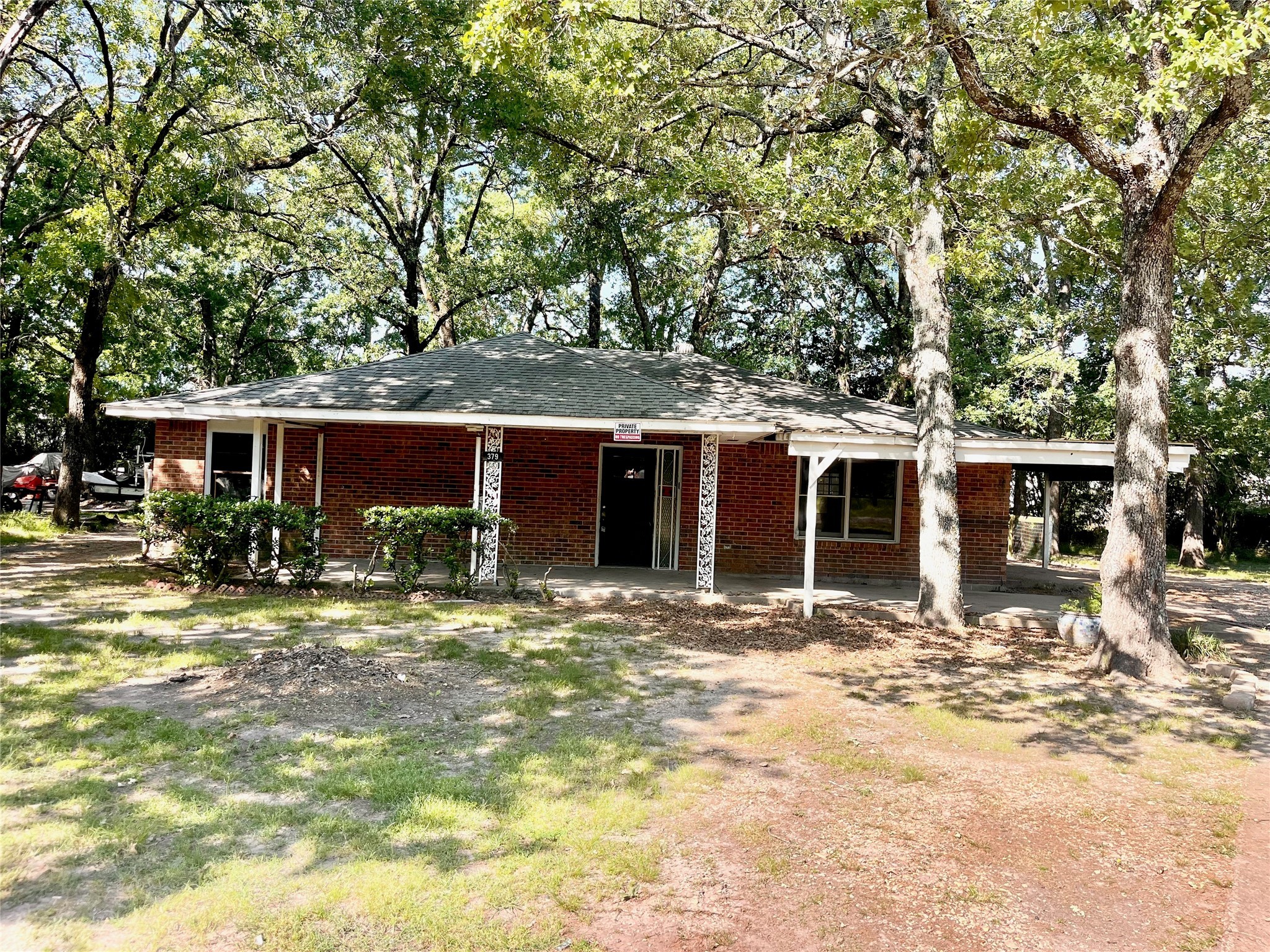 379 E Golden Oaks Drive Mabank TX 75156