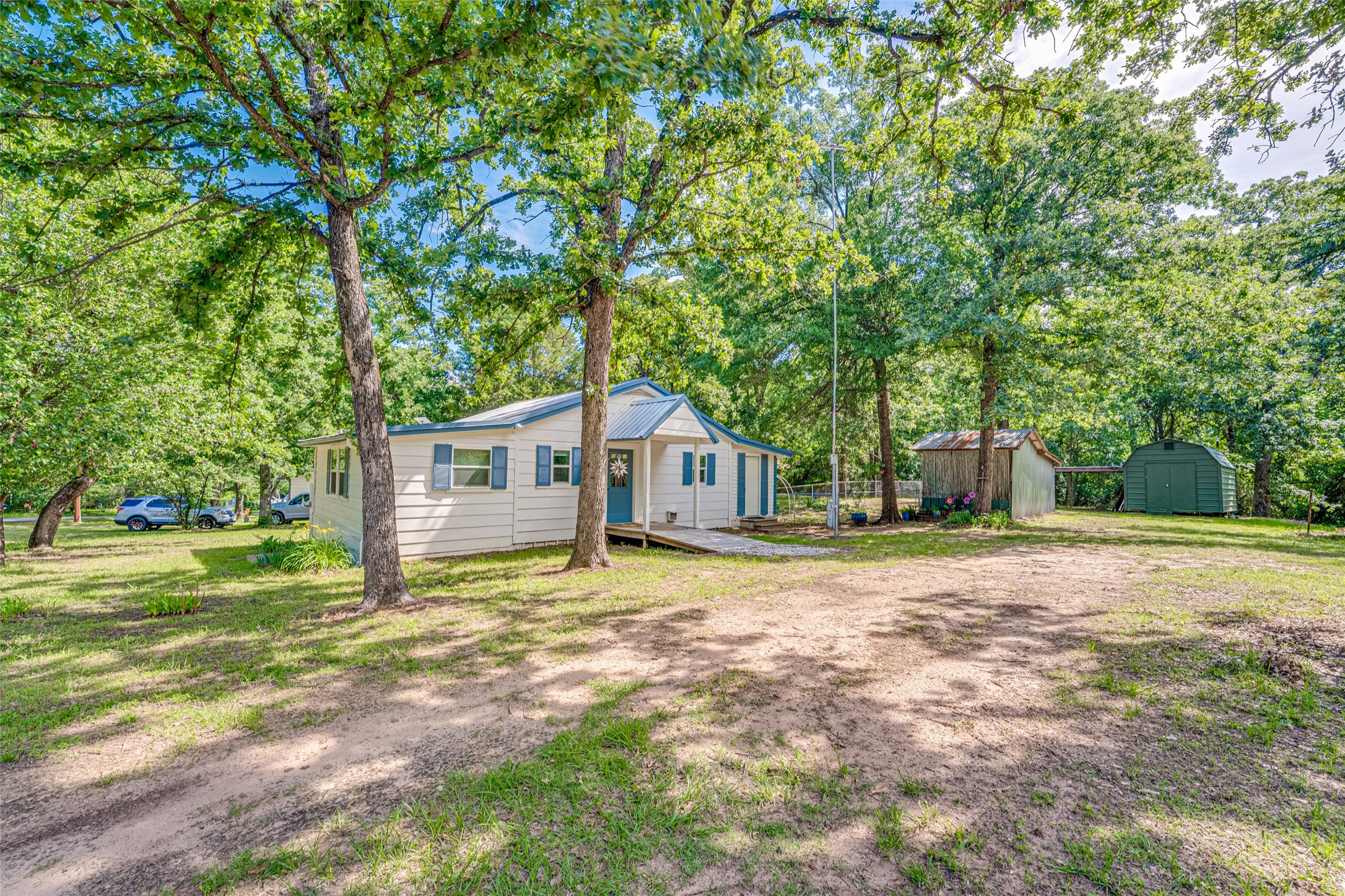 1013 Whispering Springs Drive Tool TX 75143