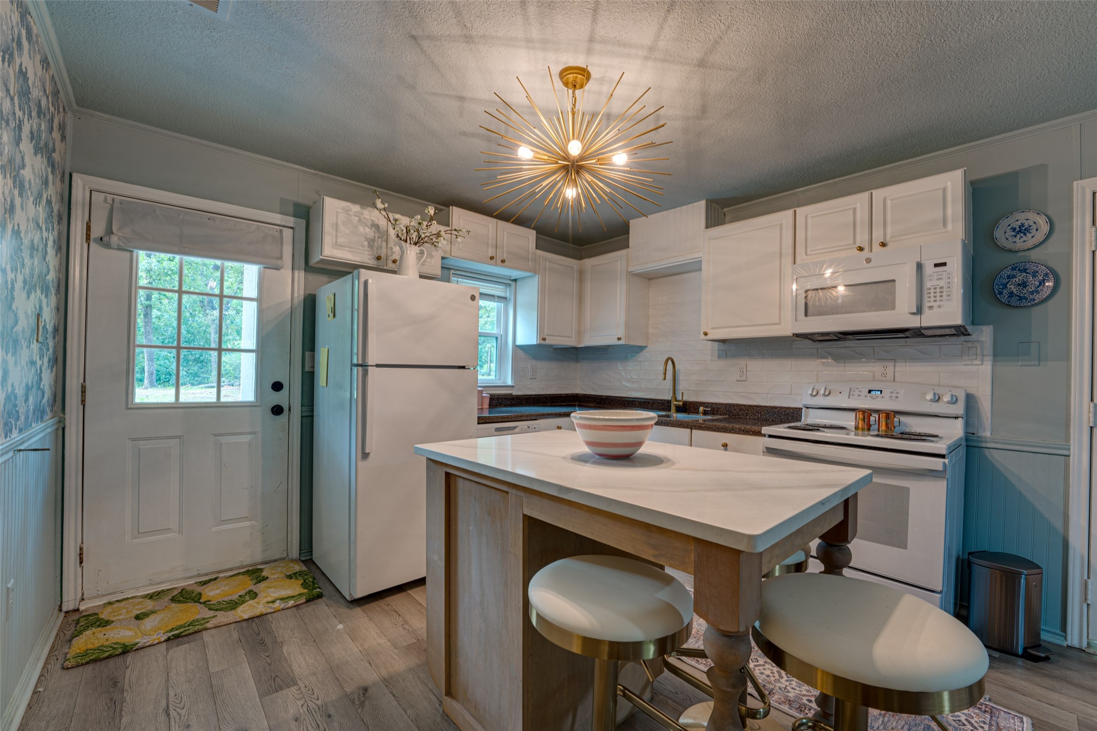 1013 Whispering Springs Drive Tool TX 75143