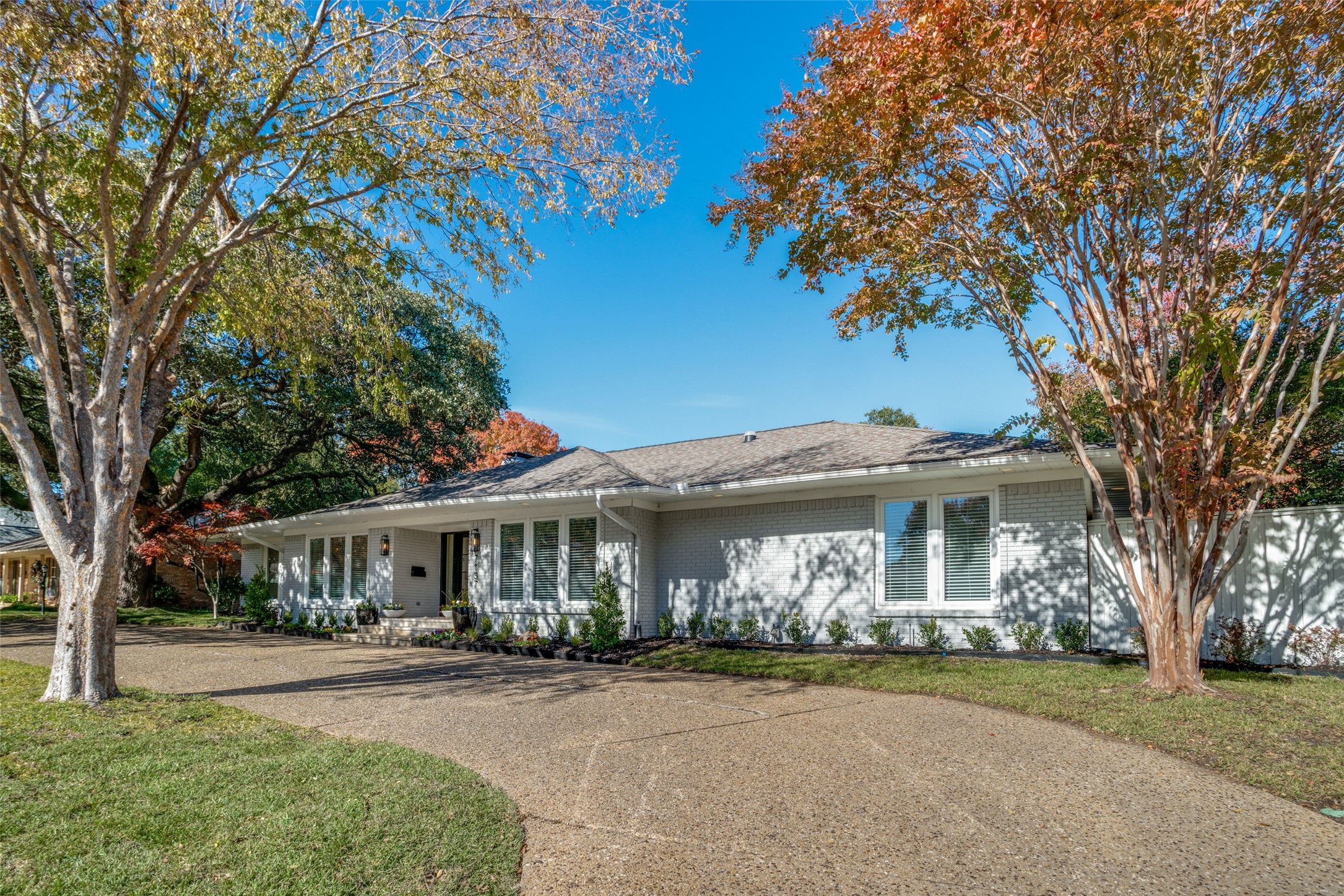 7137 Lakehurst Avenue Dallas TX 75230