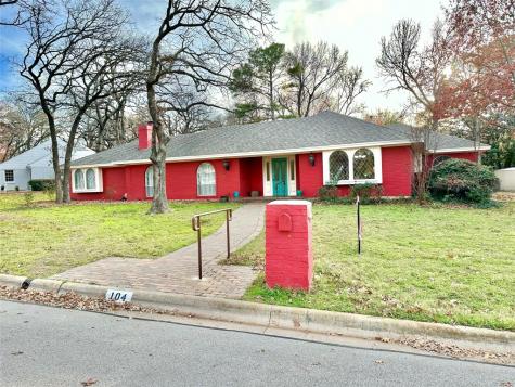 104 Ridgecrest Circle Denton TX 76205