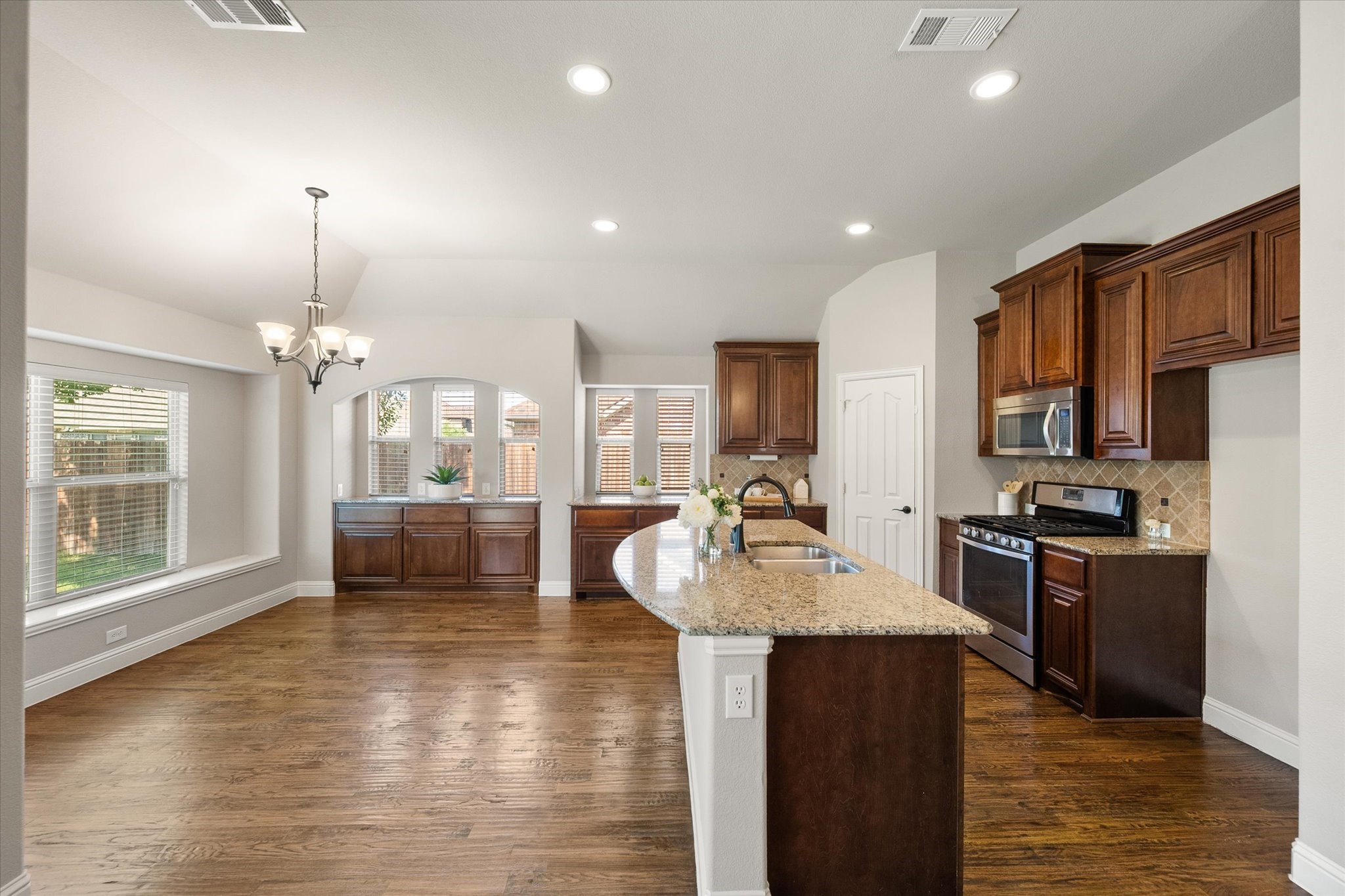 4206 Poppy Drive Mansfield TX 76063