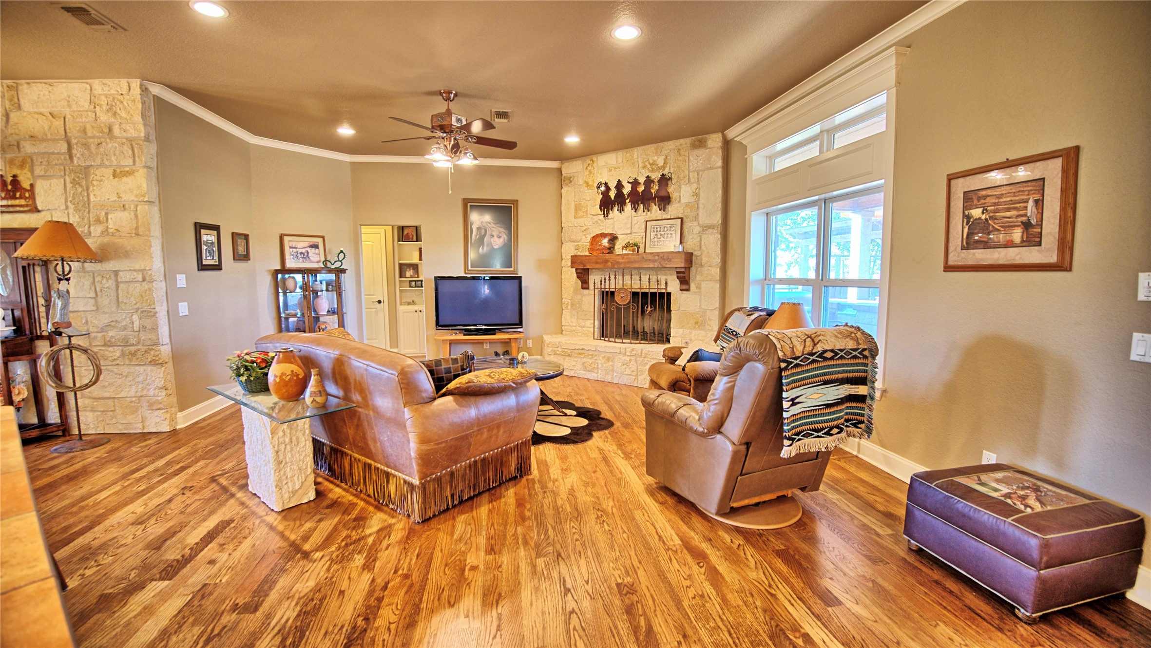 202 County Road 3470 Paradise TX 76073