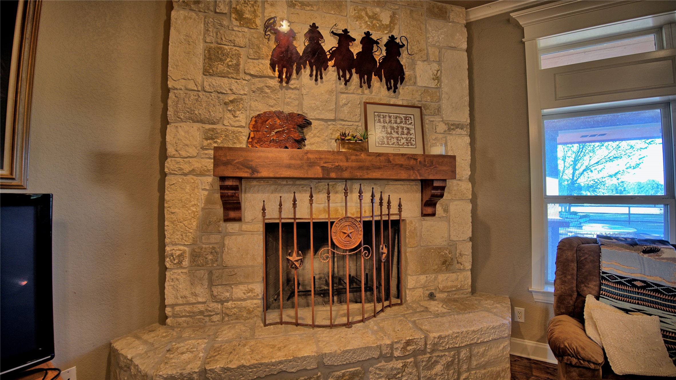 202 County Road 3470 Paradise TX 76073