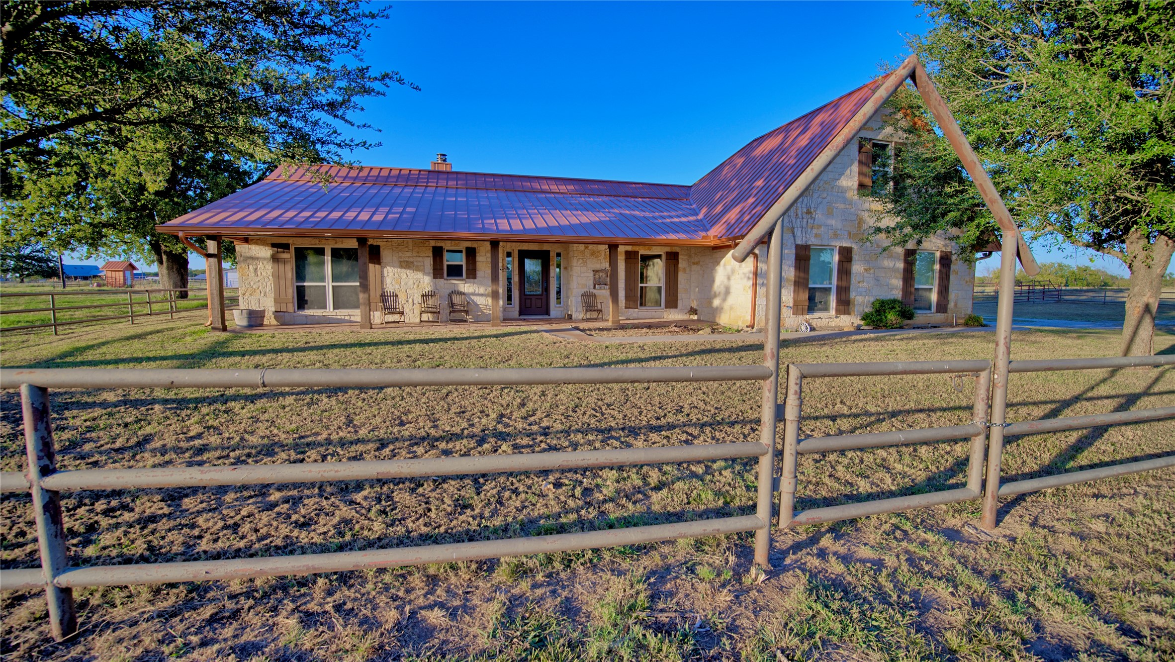 202 County Road 3470 Paradise TX 76073